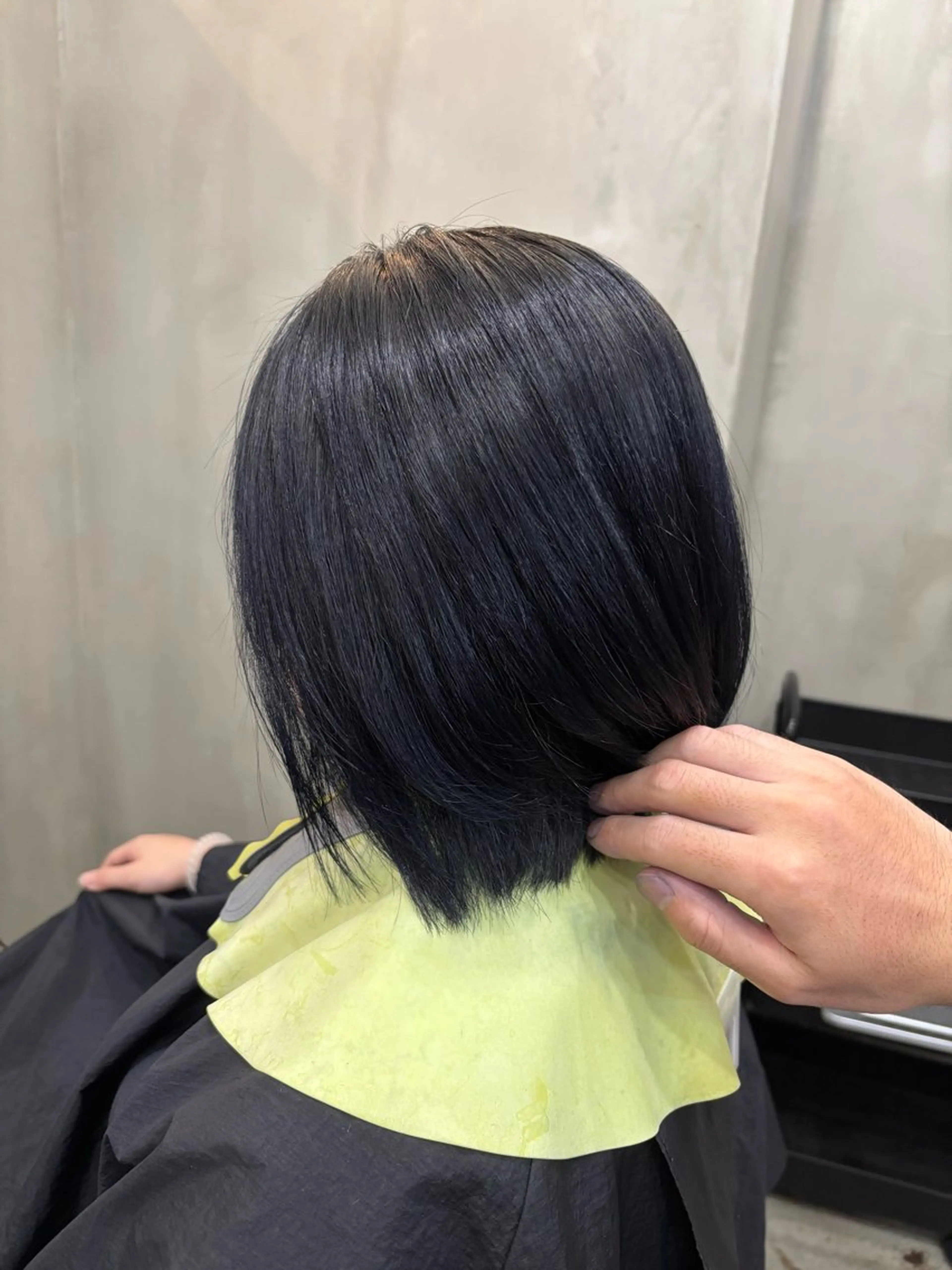 ショート カラー 黒髪 ブルーカラー ブルーブラック ヘアカラー 中園康 /カラー/ブリーチのヘアスタイル