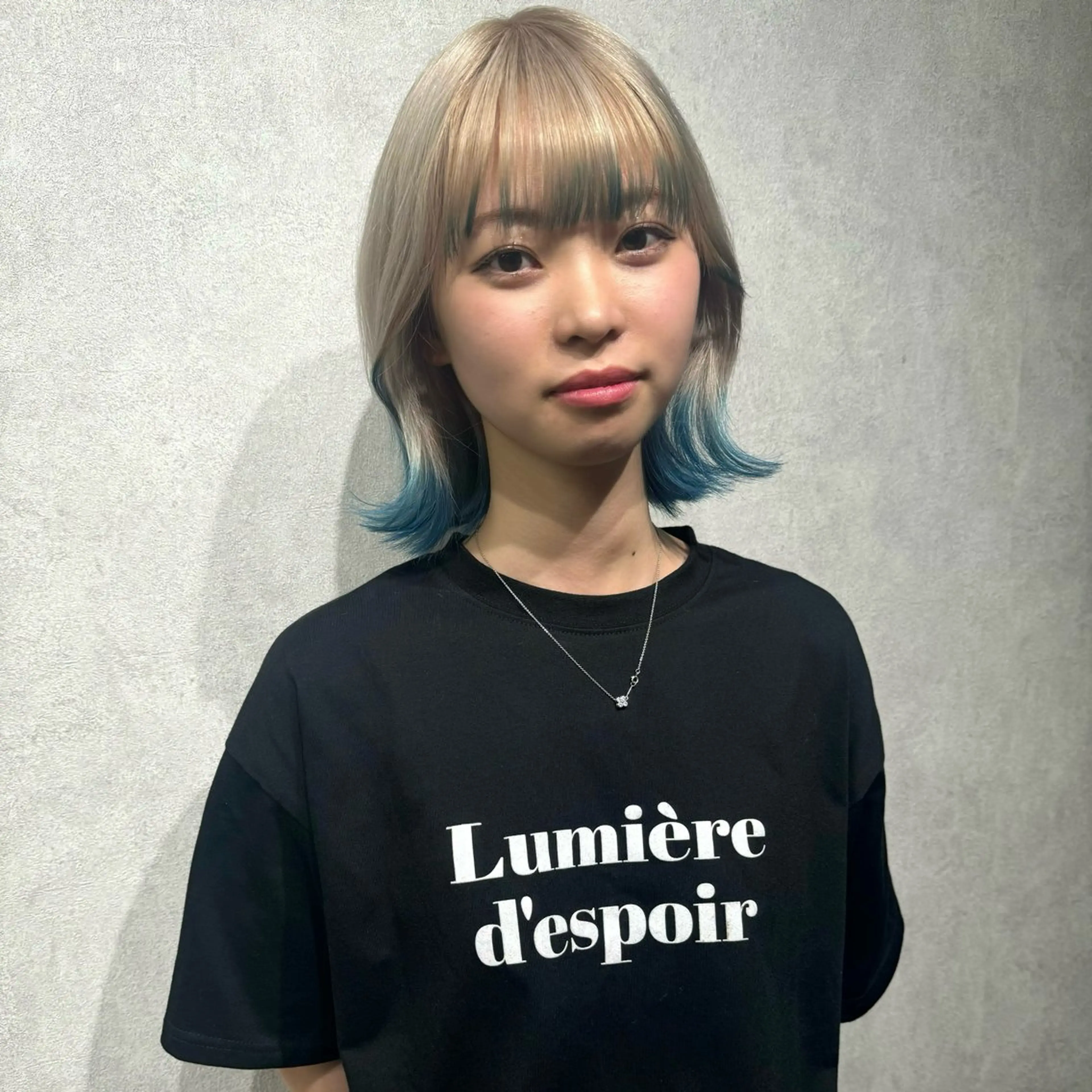 ミディアム カラー ヘアカラー トリートメント shiho .のヘアスタイル
