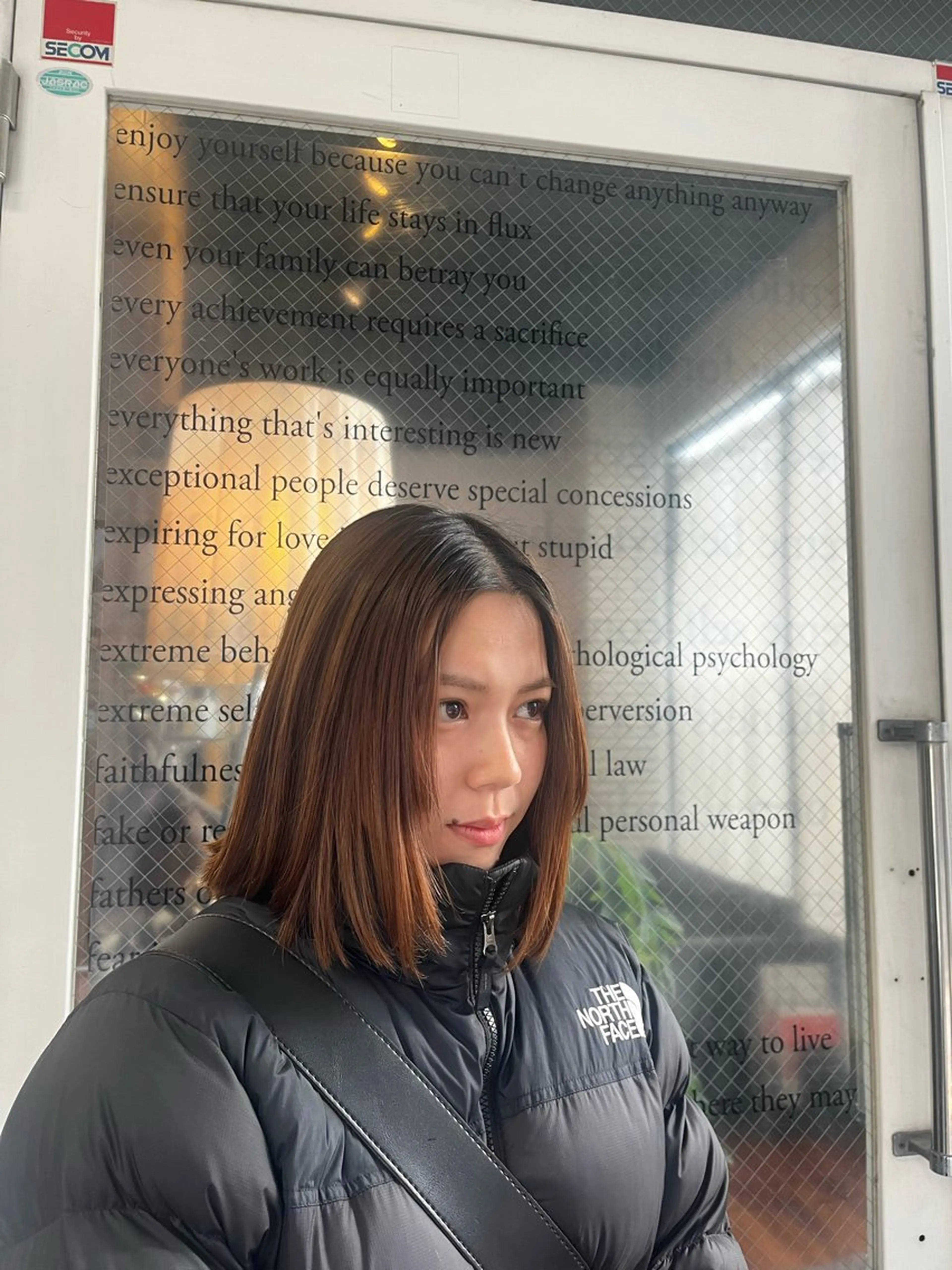 ミディアム ミディアムパーマ まみ/レイヤーカット /暖色カラーのヘアスタイル