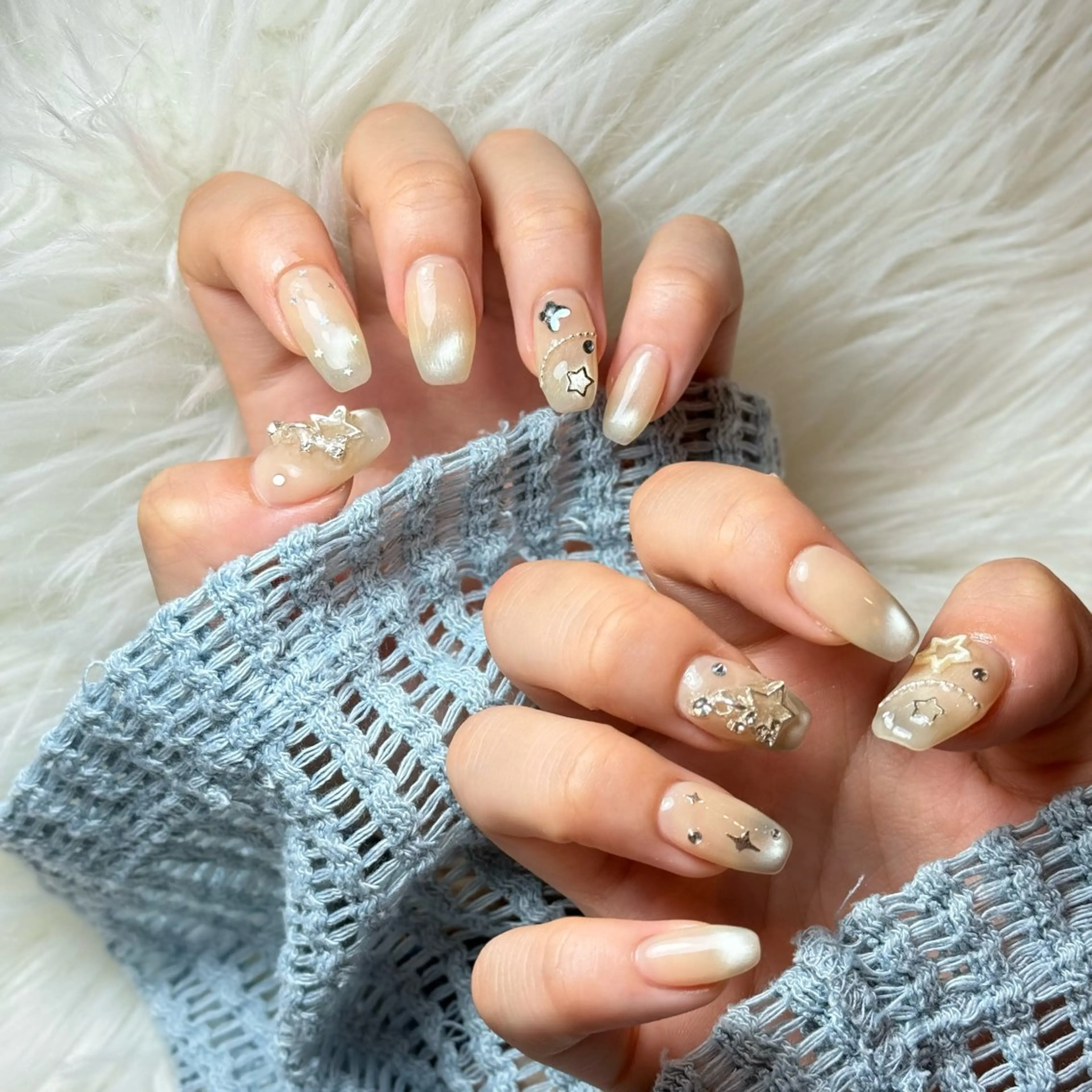 ネイル チークネイル フレンチネイル グラデーション キラキラネイル 韓国ネイル ハンドネイル Risa_ Nailのネイルデザイン