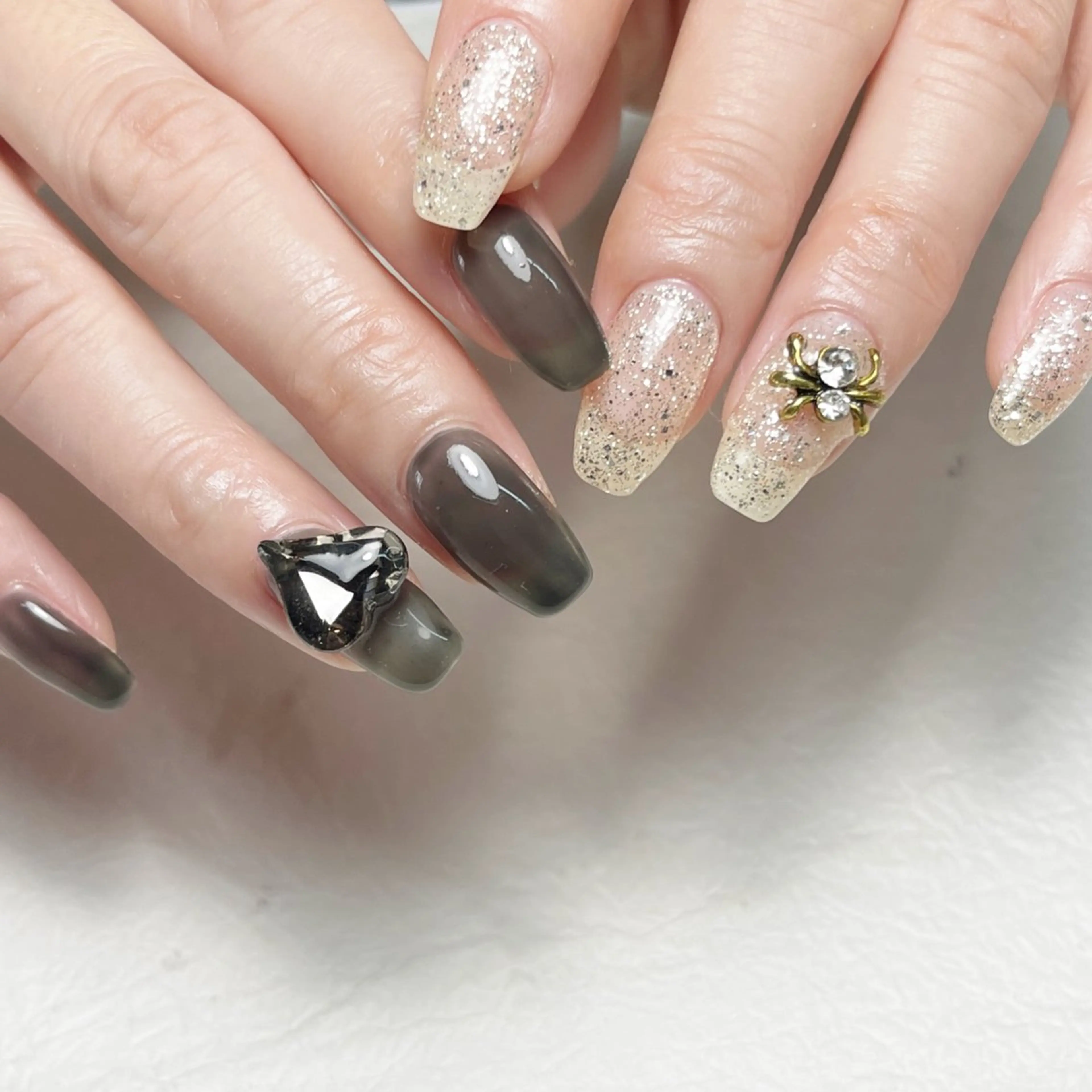 ネイル アートネイル フットネイル ジェルネイル キラキラネイル 韓国ネイル Y nail なんば堀江店のネイルデザイン