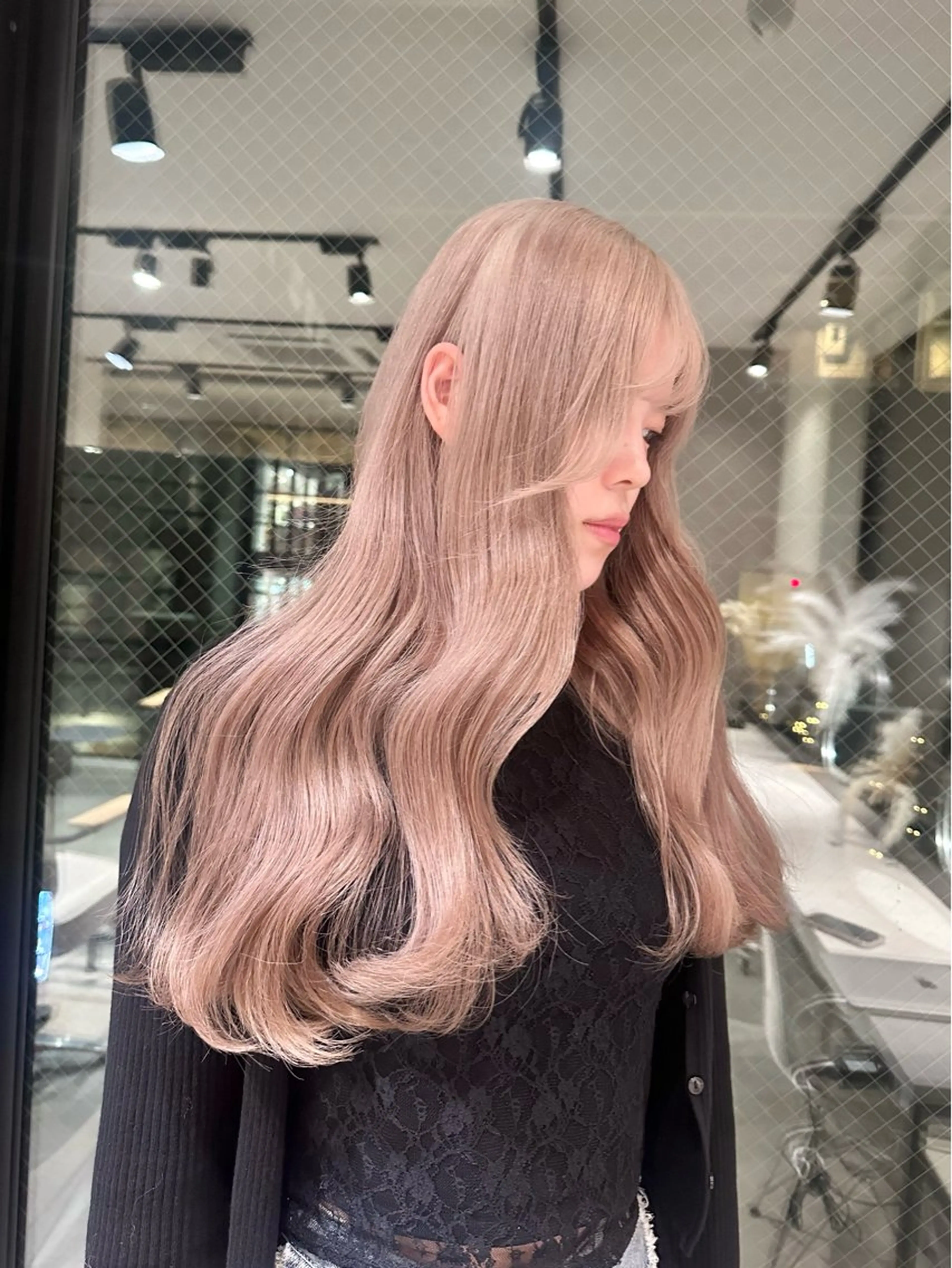 カラー ブリーチ ハイトーンカラー トリートメント YUI デザインカラーのヘアスタイル