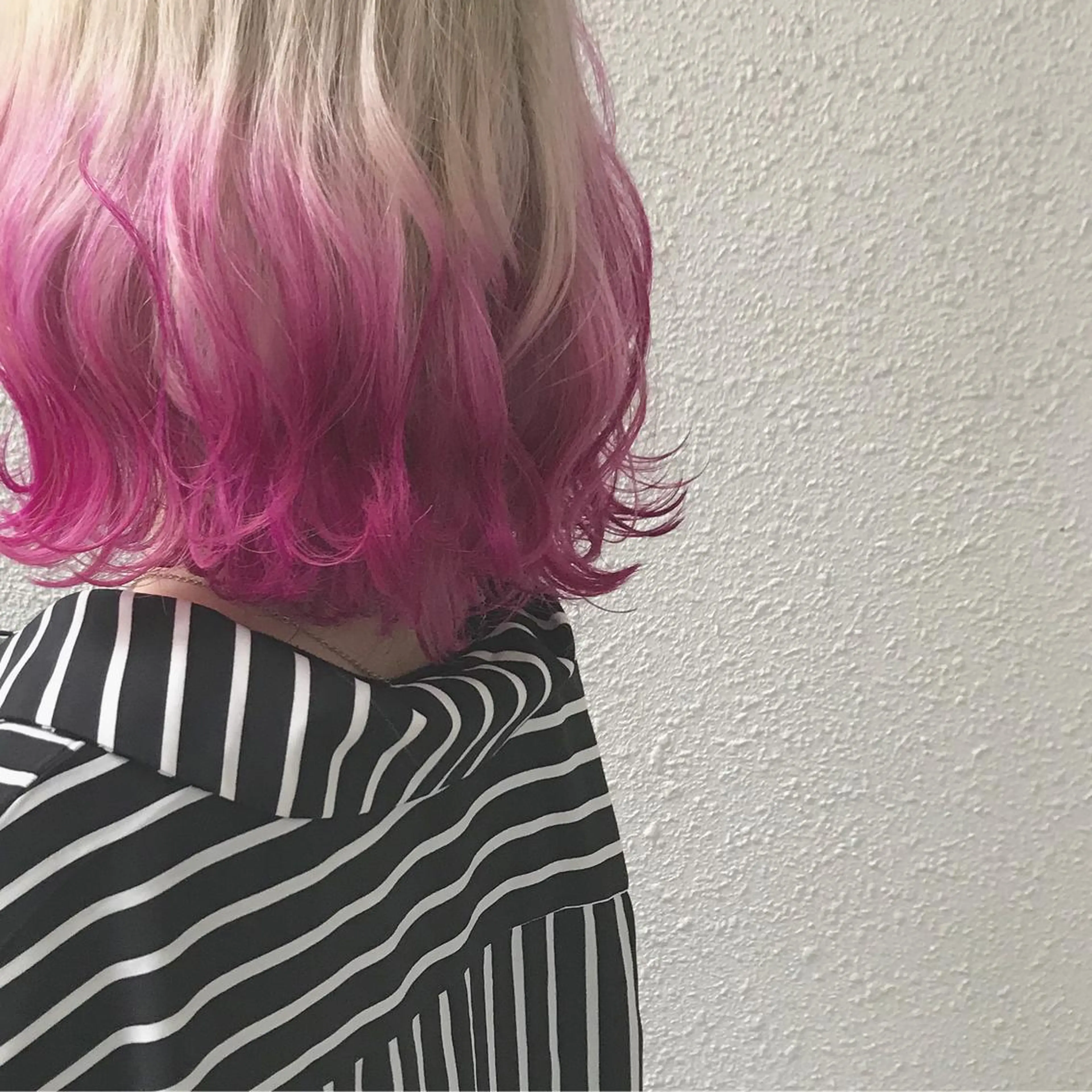 ショート カラー ブリーチ パープルカラー インナーカラー/天神 ブリーチ/吉田のヘアスタイル