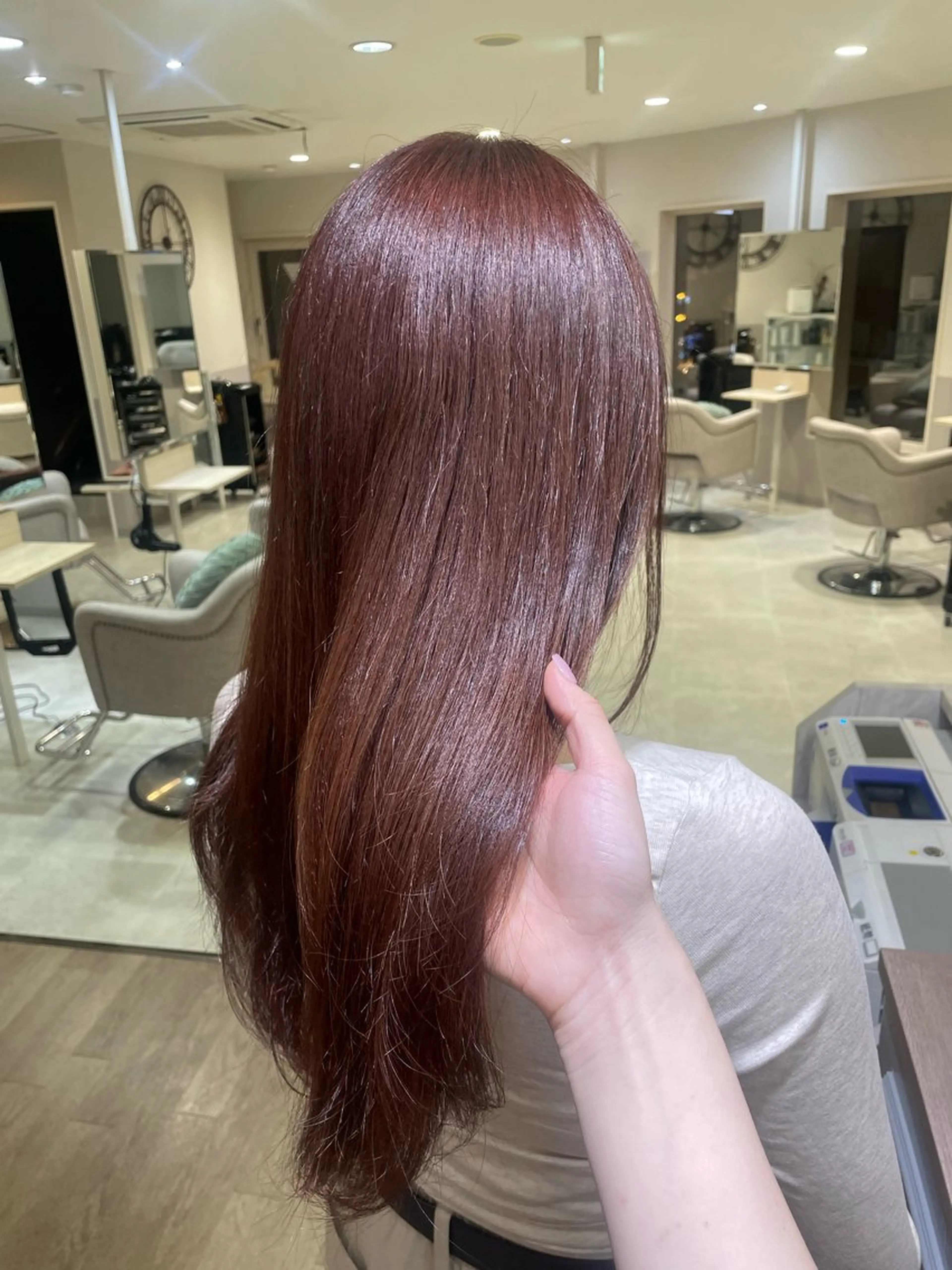 ロング カラー ヘアカラー トリートメント ayano / 透明感・くすみカラーのヘアスタイル