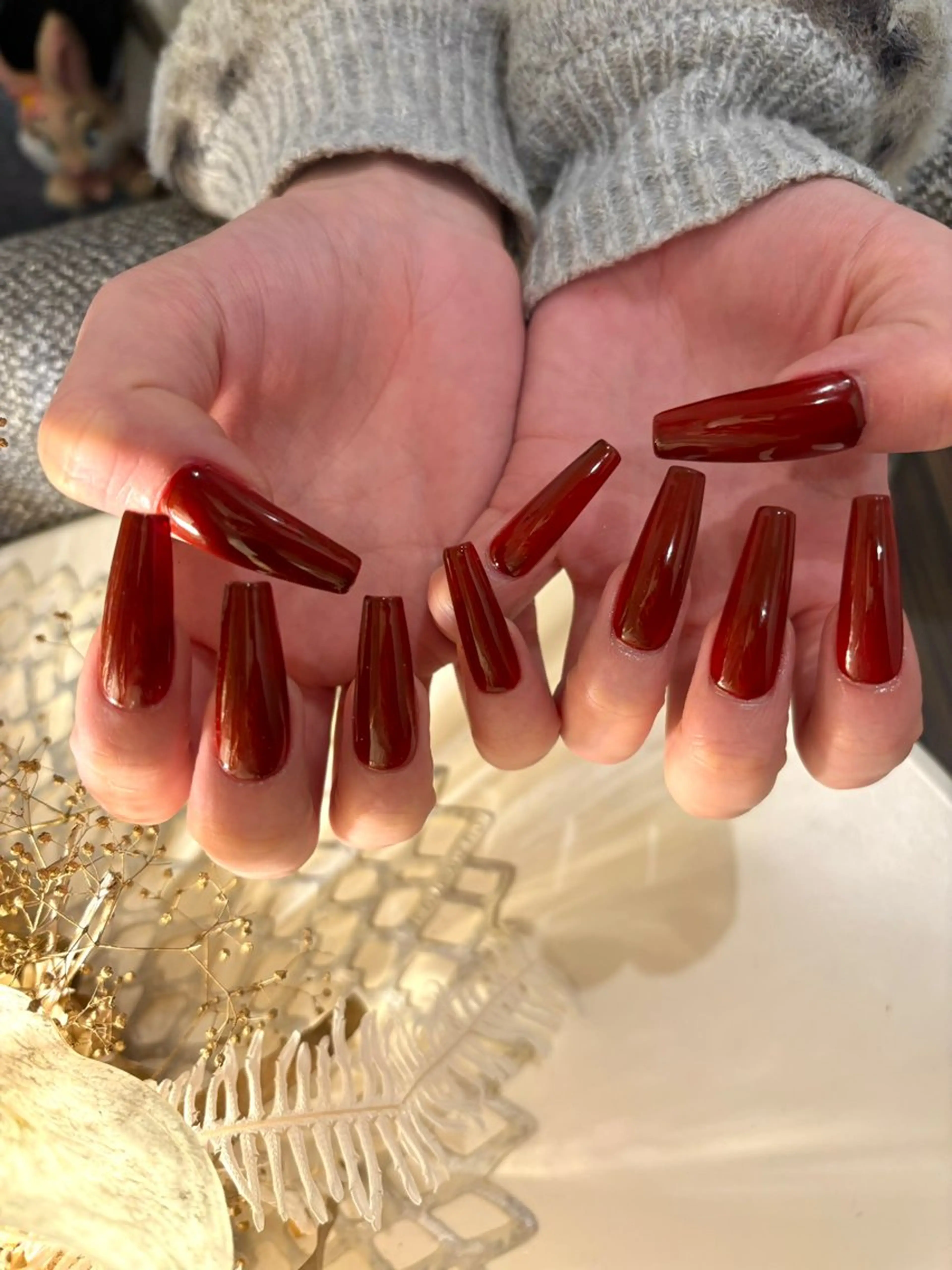 ネイル ボルドー ジェルネイル マグネットネイル 持ち込み パラジェル ハンドネイル Blue daisy 栄本店のネイルデザイン