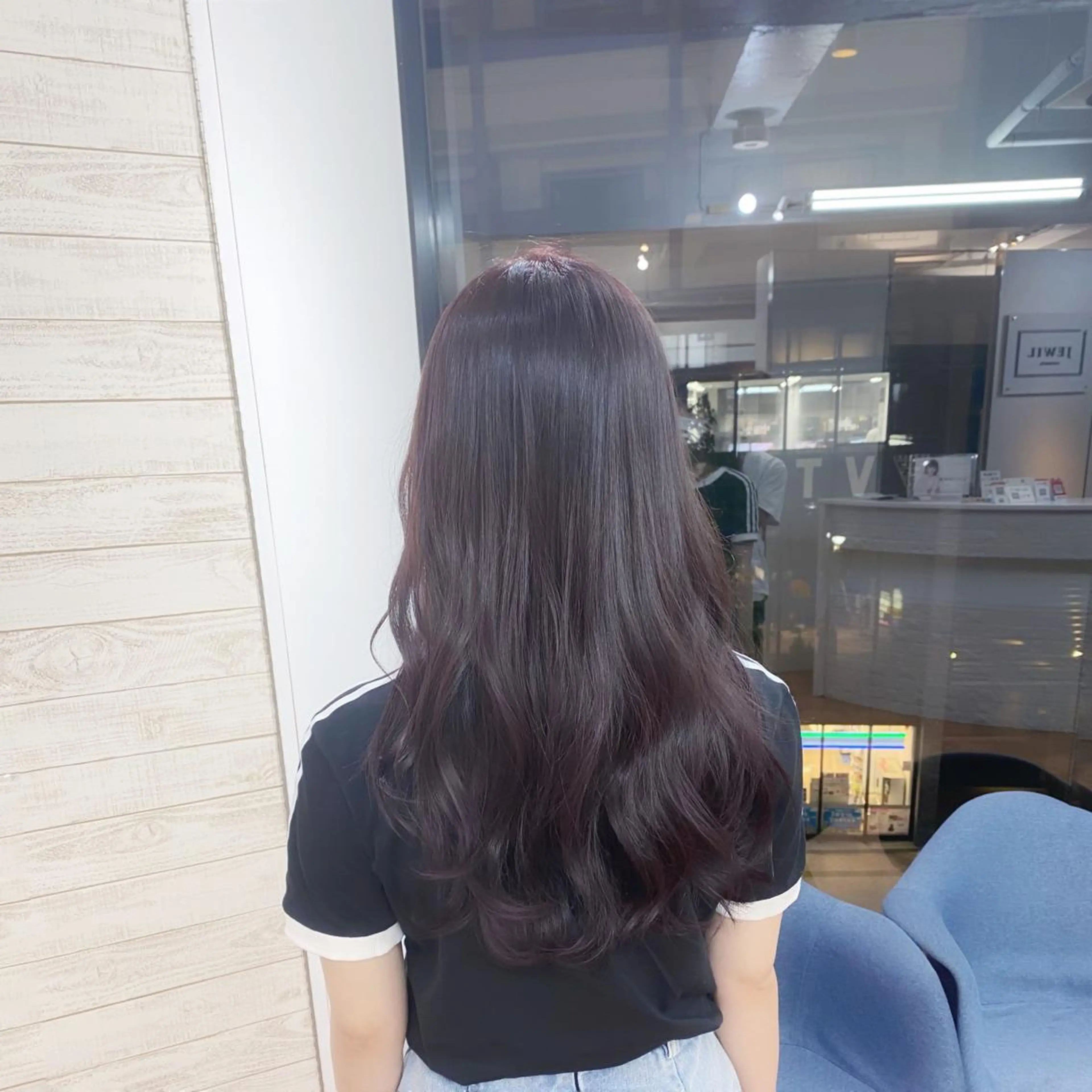 セミロング ショート/レイヤー カット/服部タカノリのヘアスタイル