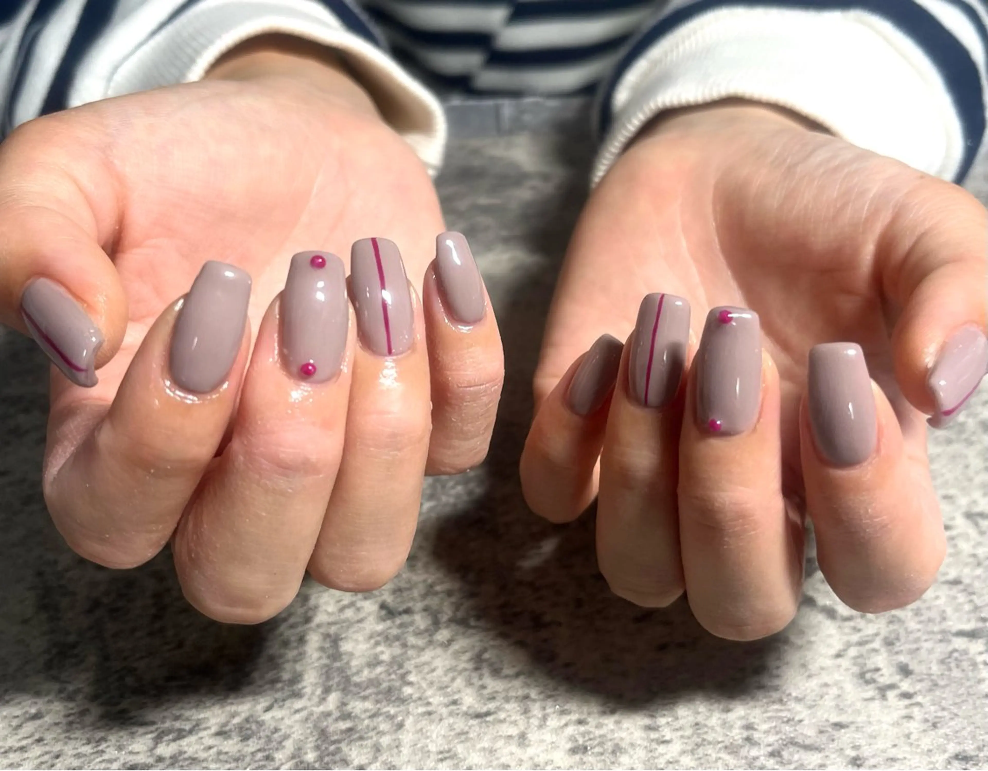 ショート 2DY NAIL SALONのネイルデザイン