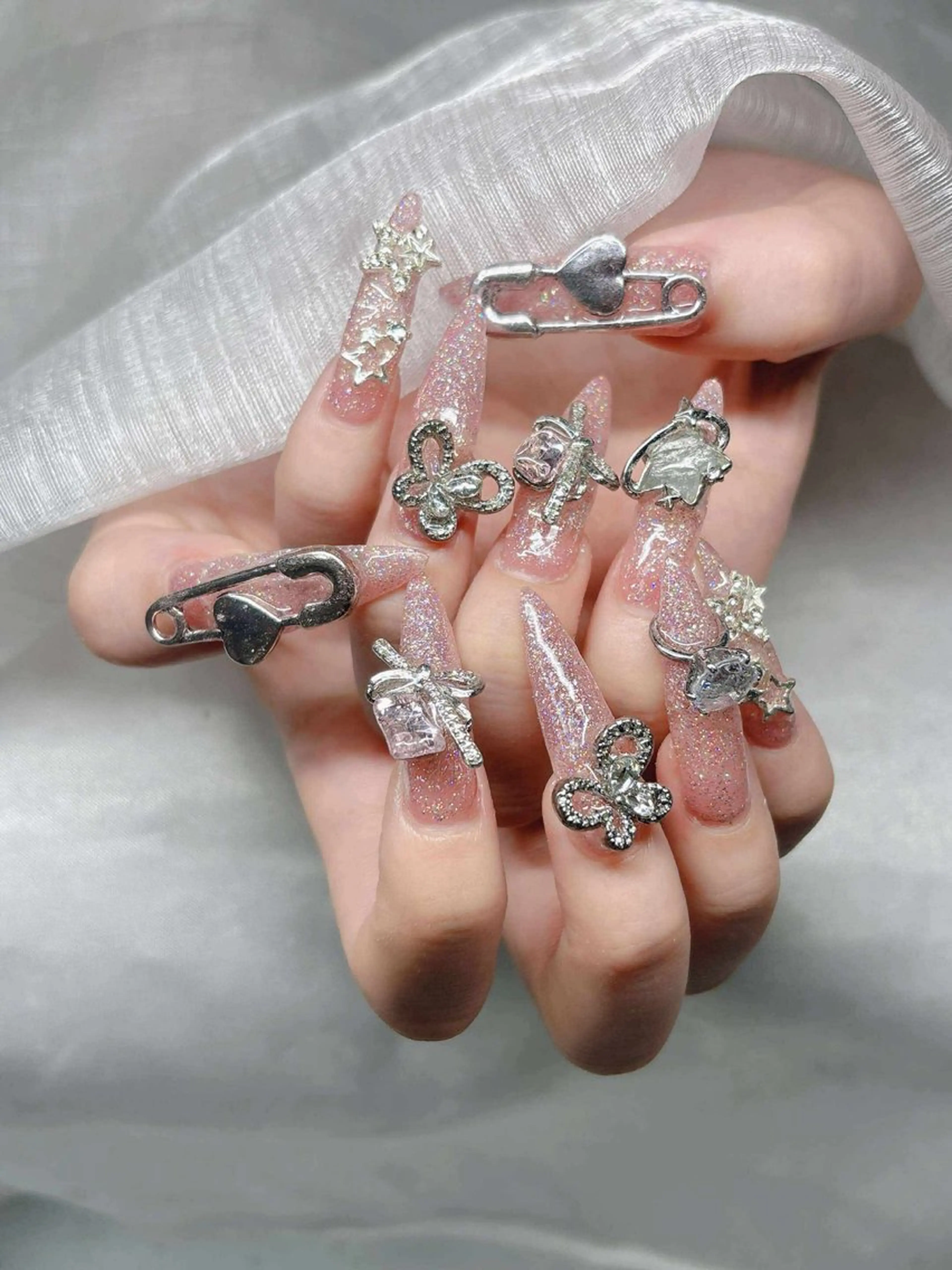 ネイル ハンドネイル Lee Nailsのネイルデザイン