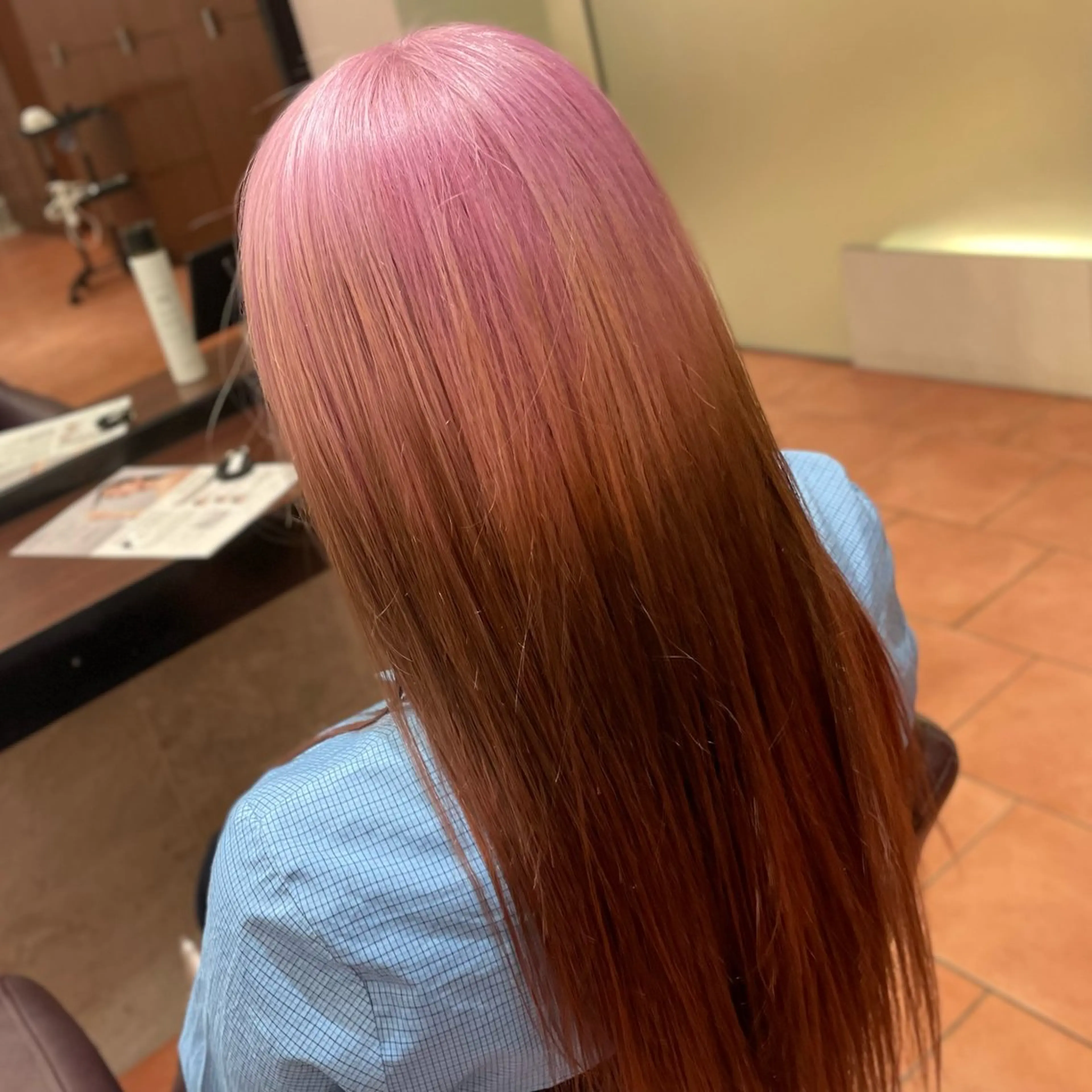 ロング カラー ヘアカラー トリートメント ⭐️韓国ブリーチ 顔周りカット⭐️のヘアスタイル