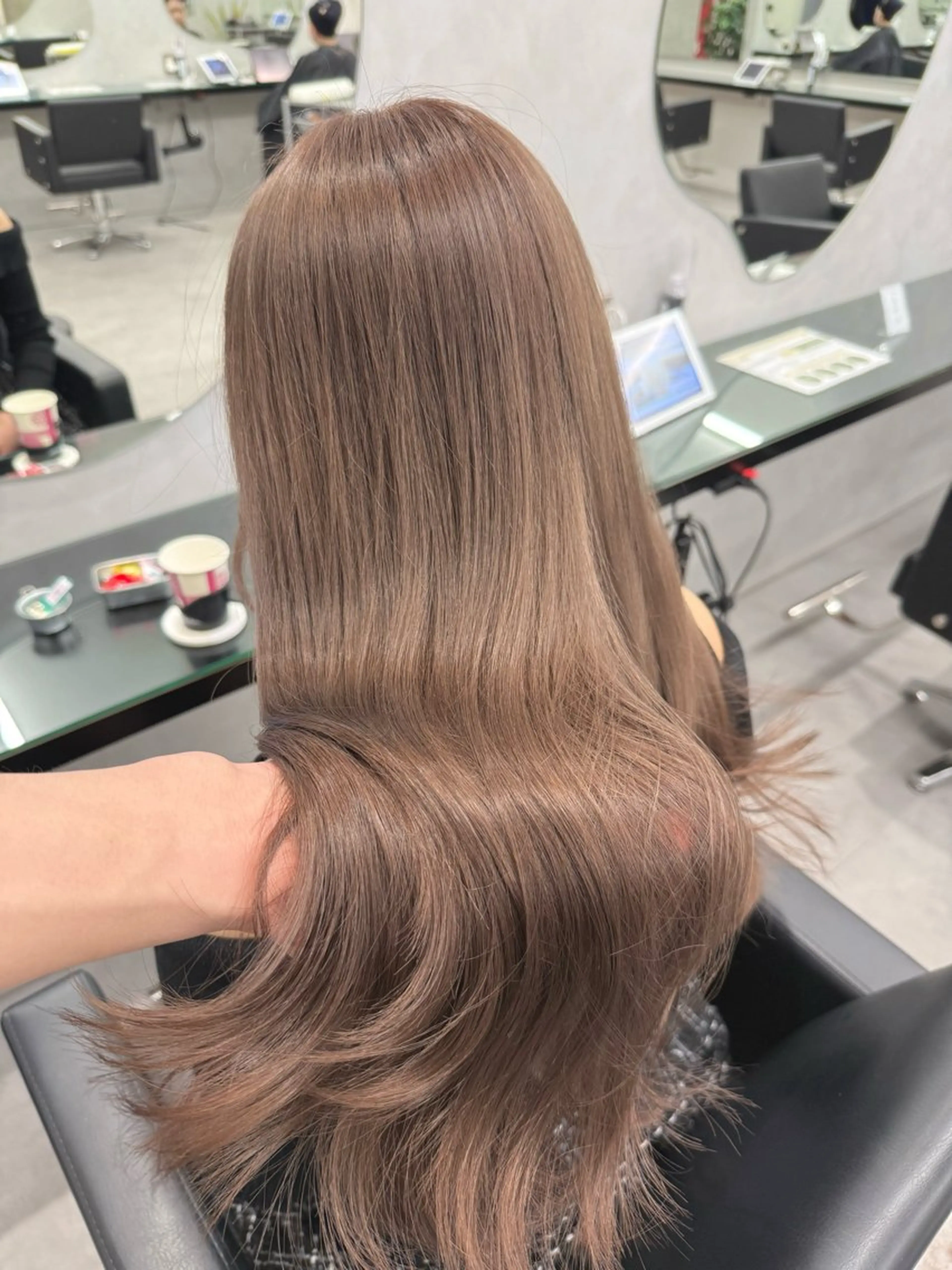 ロング カラー ヘアカラー トリートメント 🦄ハイトーンカラー 🦄まるおしょうのヘアスタイル