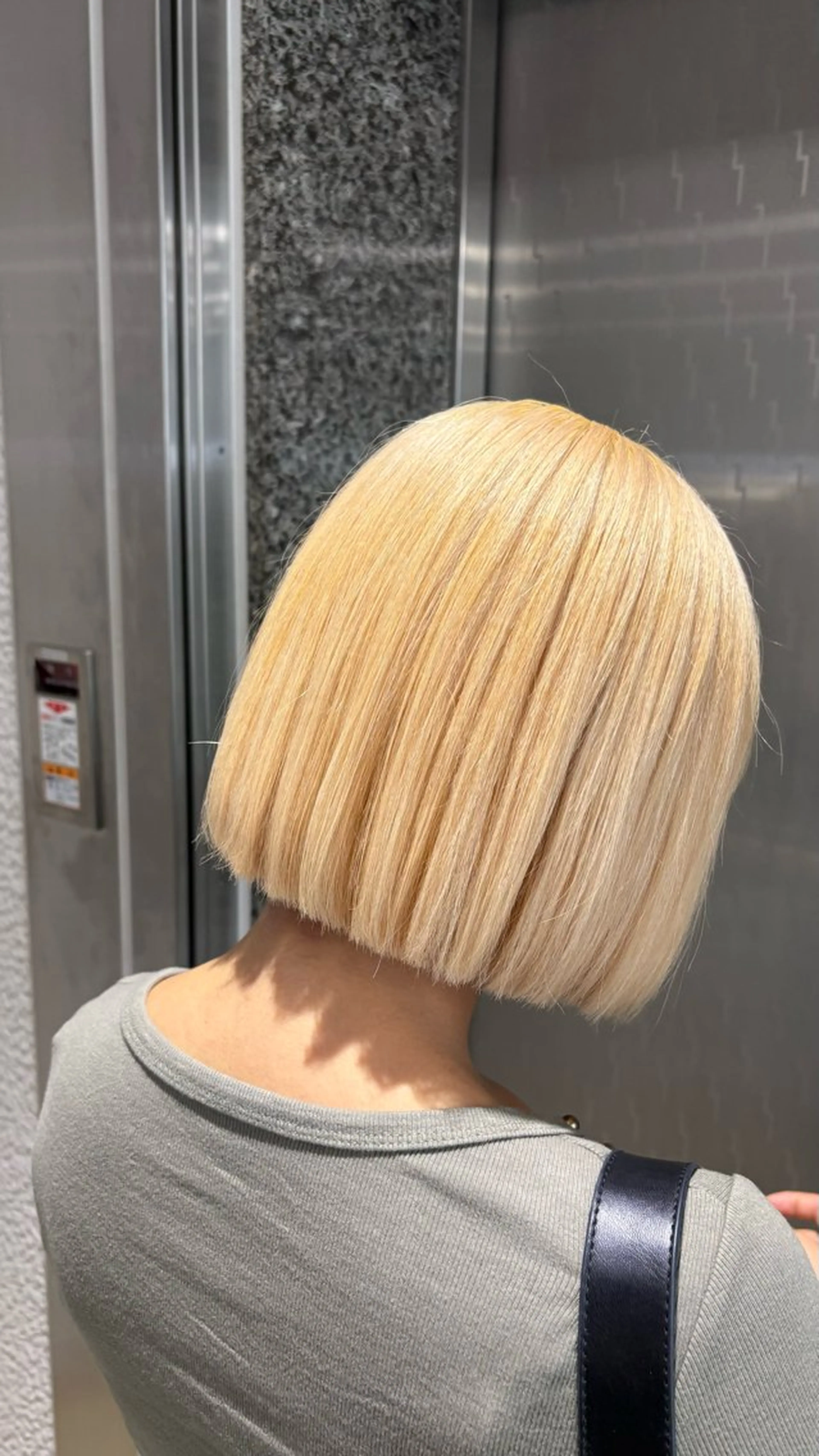 カラー 🖤ハイトーン× レイヤー🖤SARAのヘアスタイル