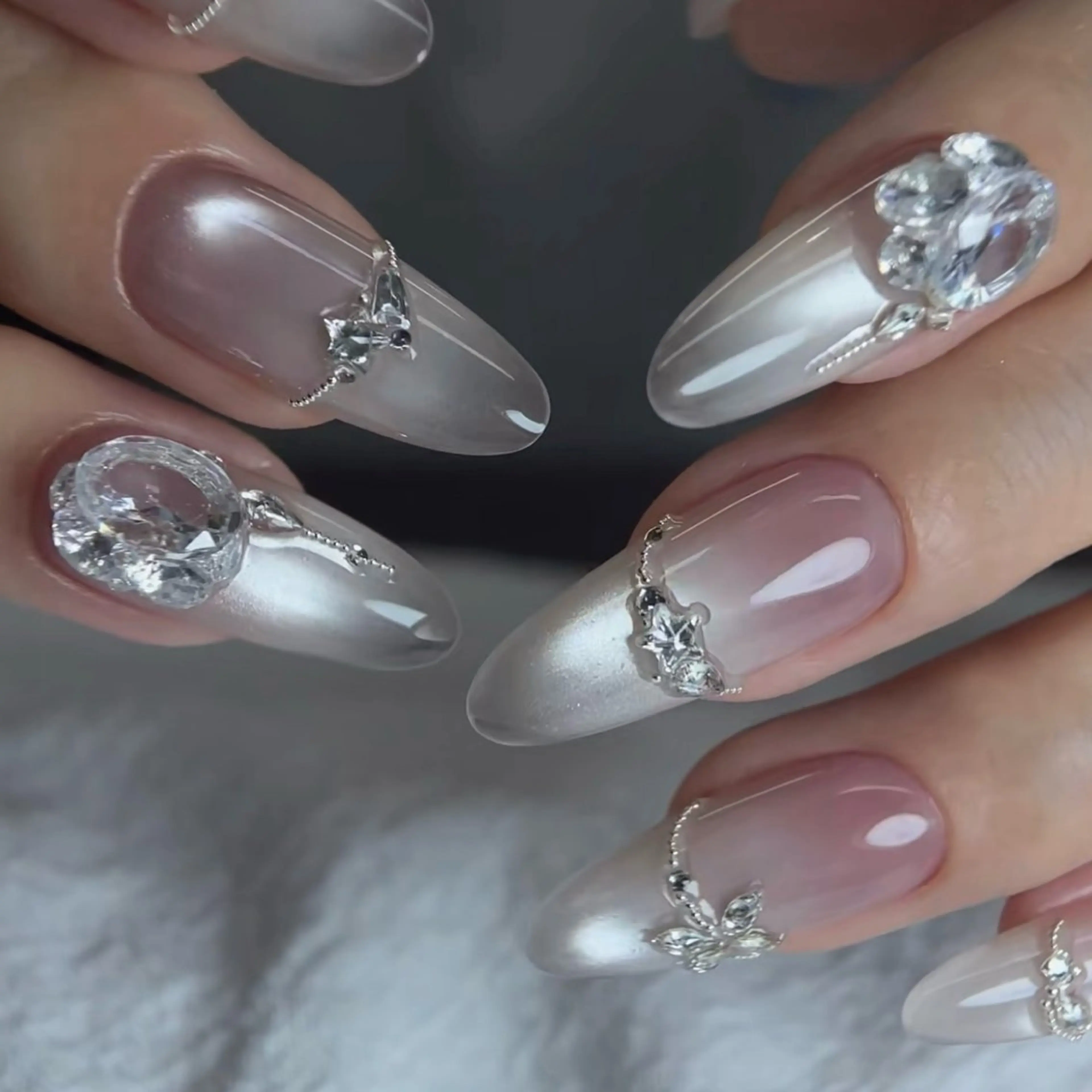 ネイル キラキラネイル マグネットネイル ハンドネイル chirin nailのネイルデザイン