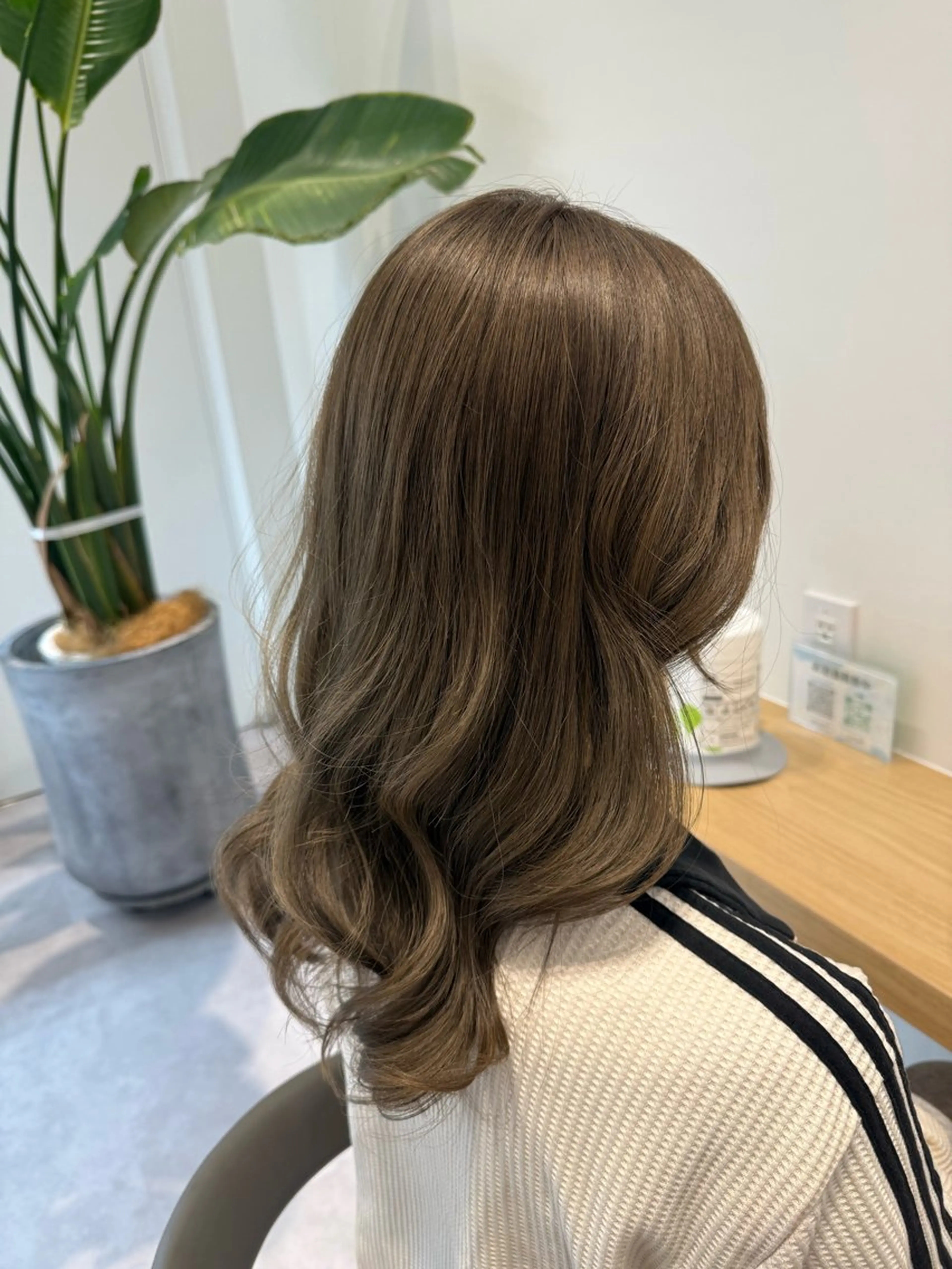 カラー ベージュカラー 透明感カラー ヘーゼル カット ヘアカラー 割引き実施中🈹 長谷川紗羅のヘアスタイル