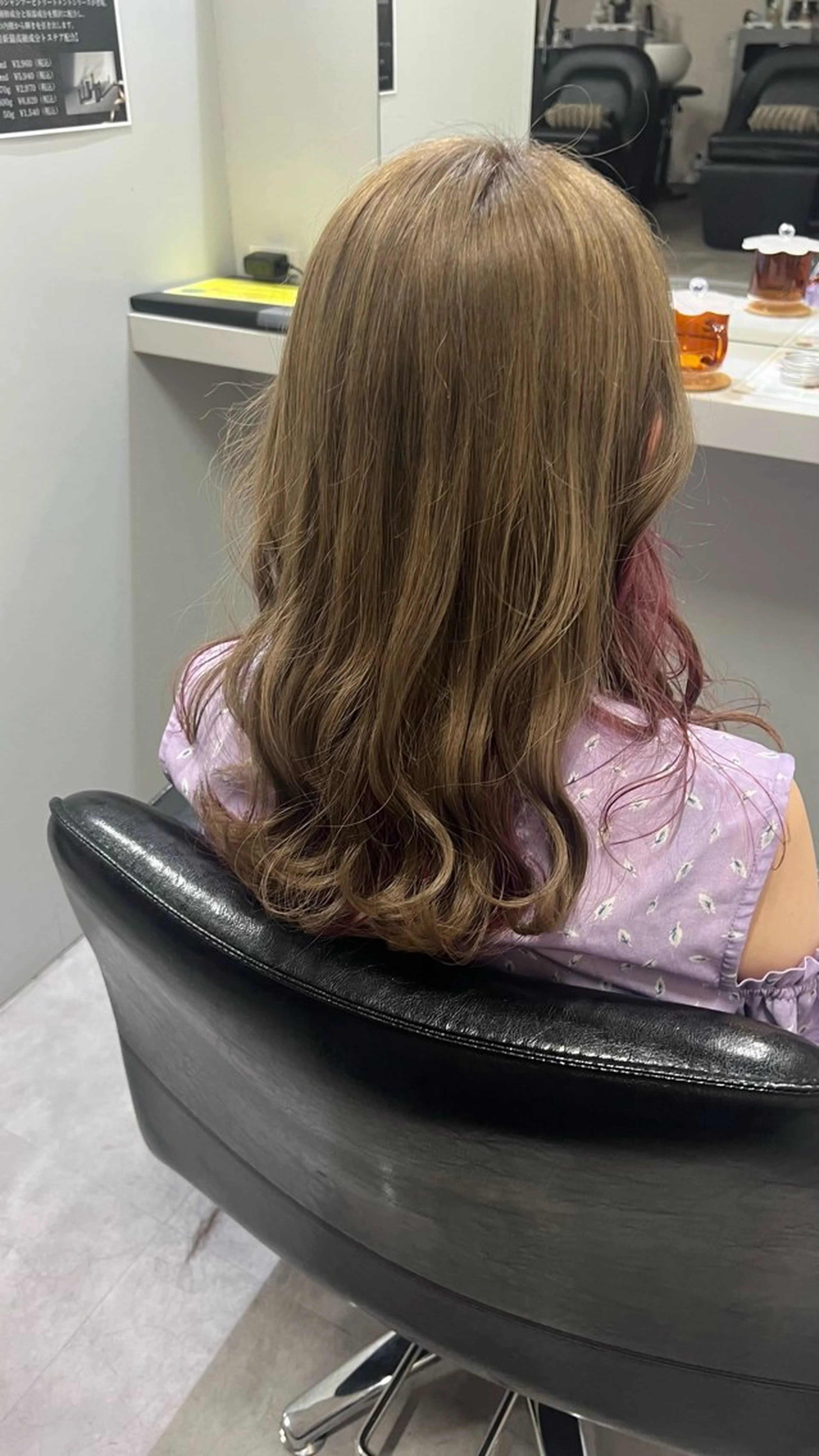 セミロング カラー ハイトーンカラー インナーカラー ヘアカラー トリートメント 🎀tokute ナオ🧸のヘアスタイル