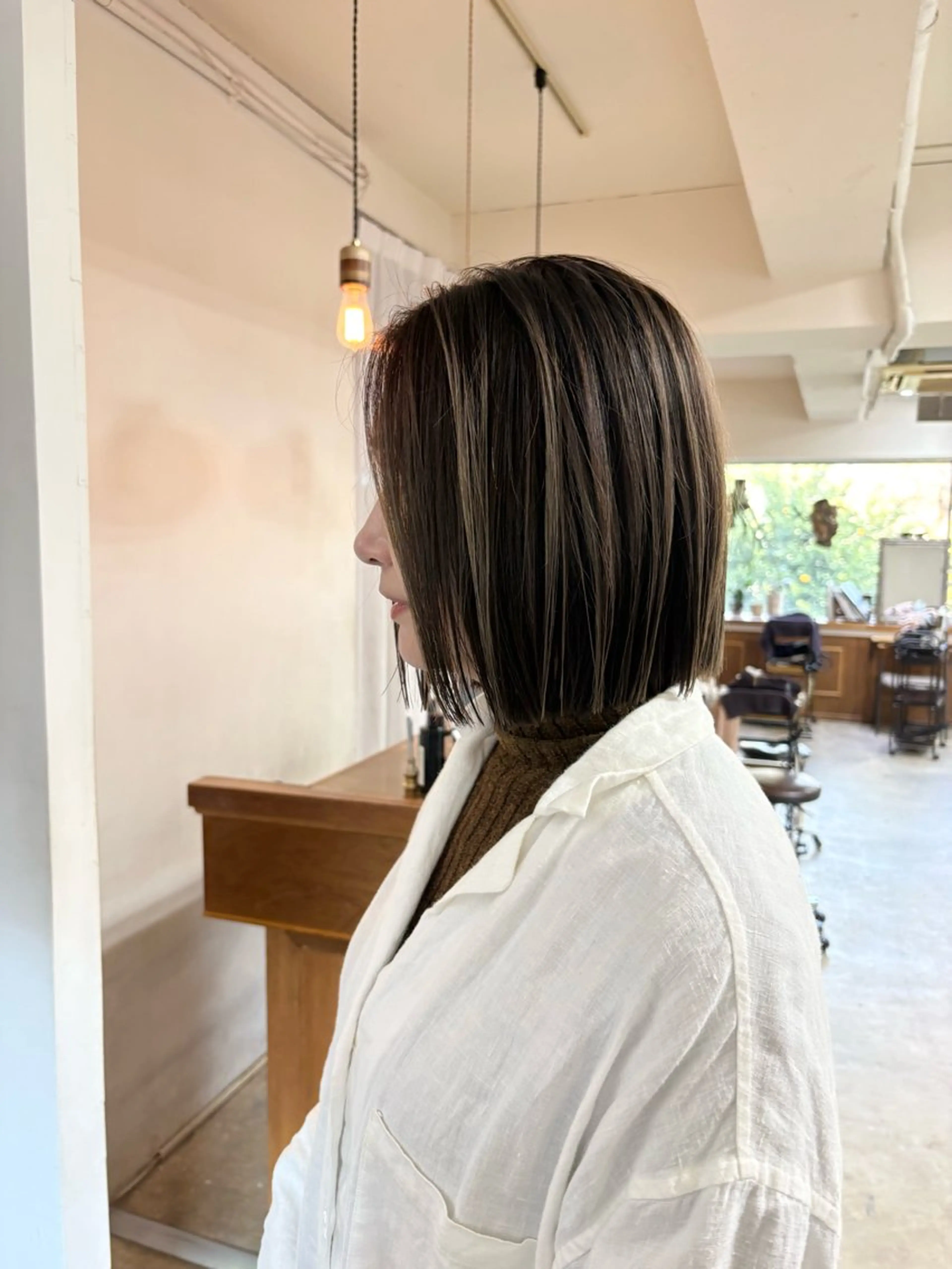 ミディアム カラー ベージュカラー ブリーチ 透明感カラー デザインカラー シルバー カット ヘアカラー トリートメント takada kohのヘアスタイル