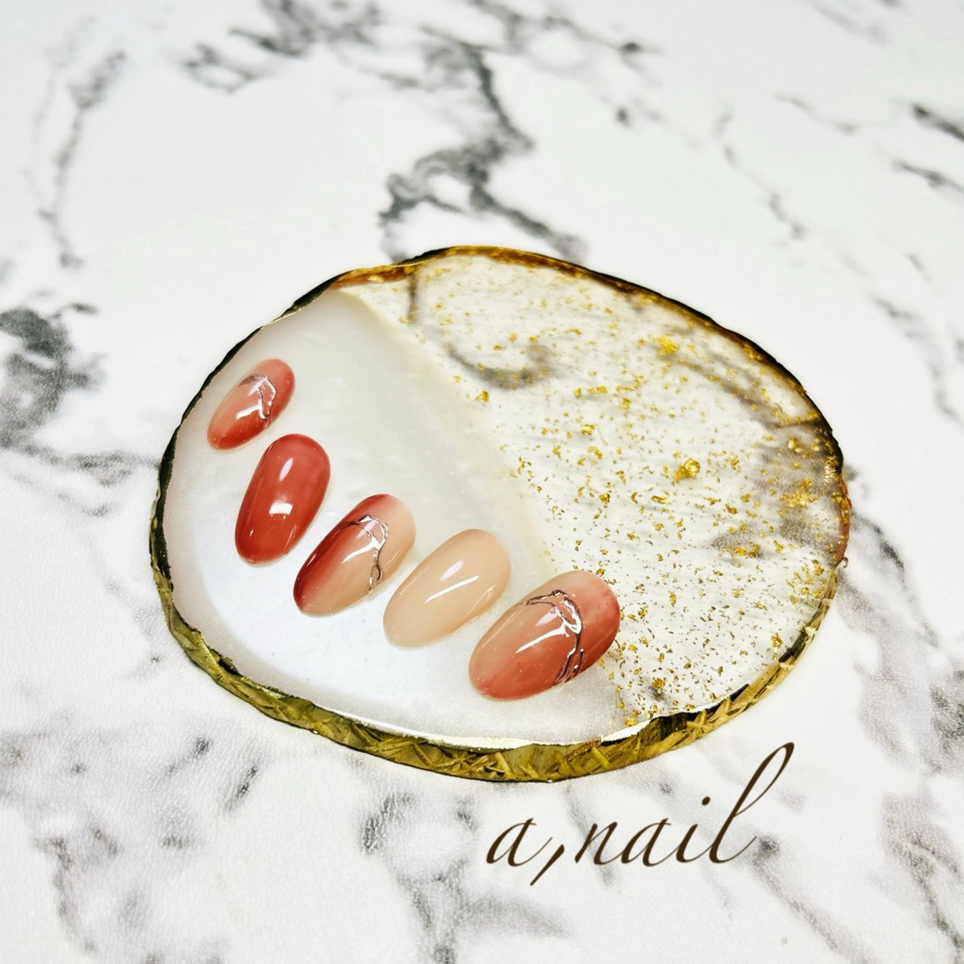 ネイル グラデーション キラキラネイル ミラーネイル オフィスネイル シンプルネイル ハンドネイル ネイルサロン エーネイルのネイルデザイン