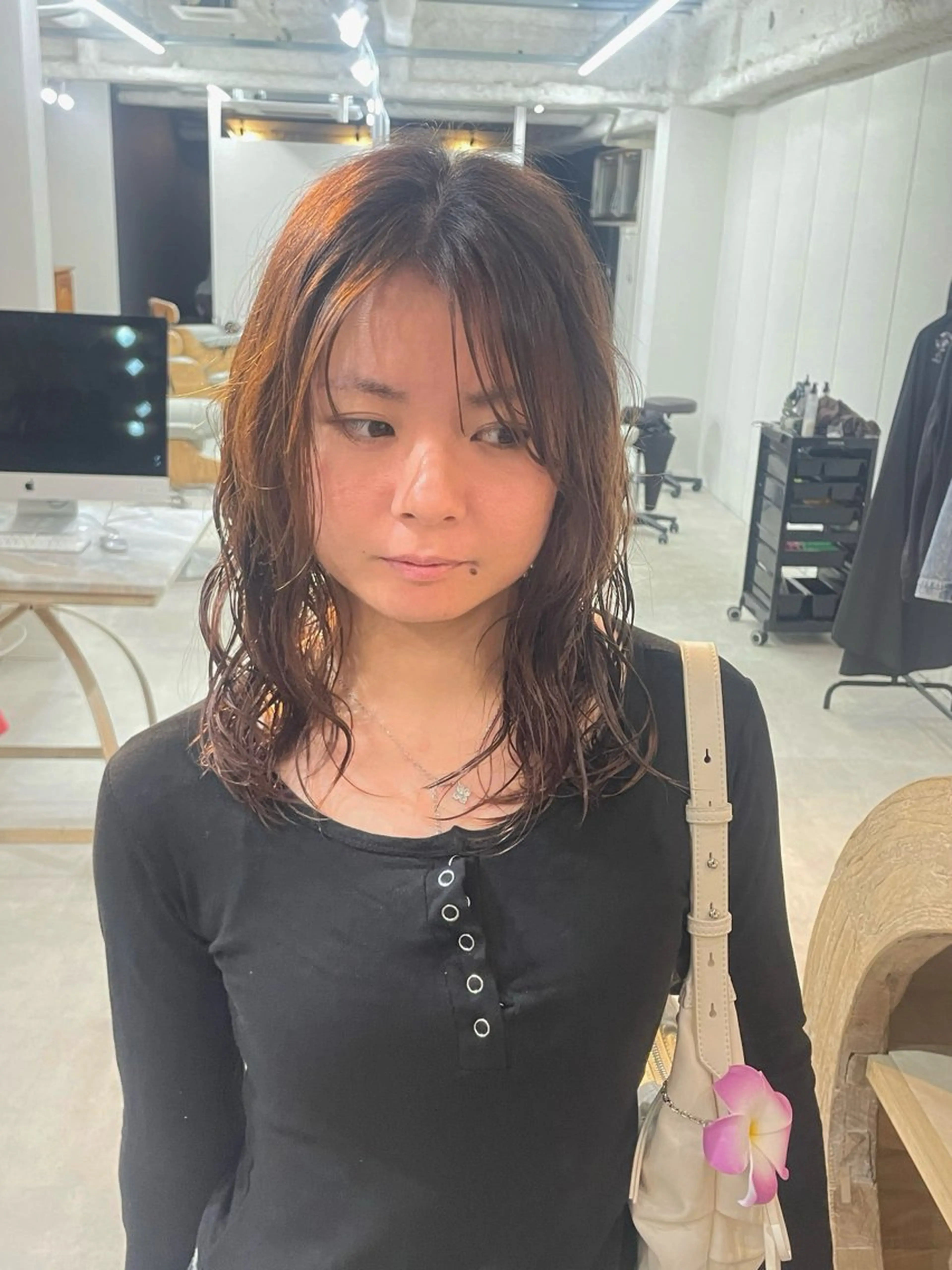 セミロング パーマ セミロングパーマ スパイラルパーマ カット パーマ トリートメント 橋本 樹のヘアスタイル