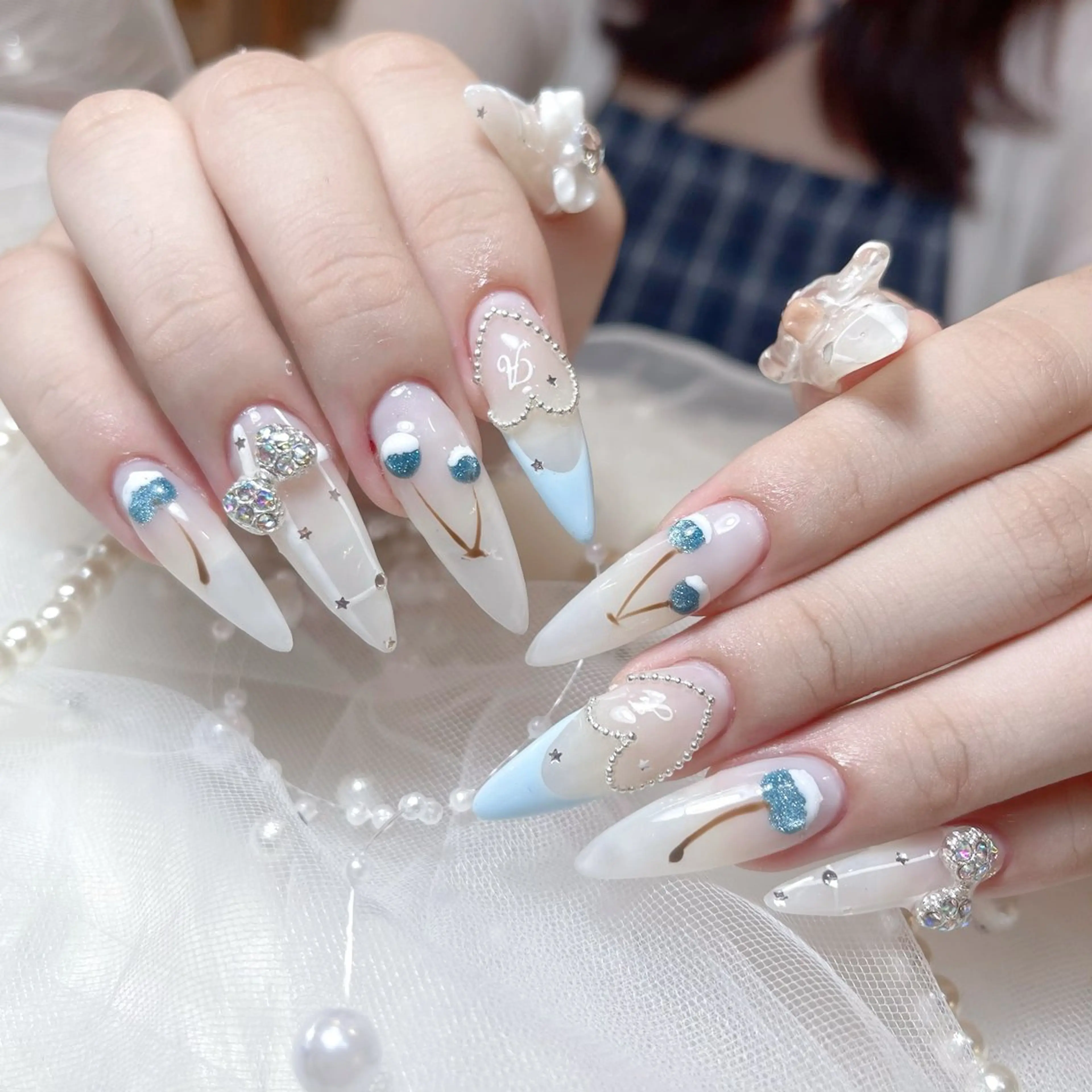ミディアム ハンドネイル Chiin Nailのネイルデザイン