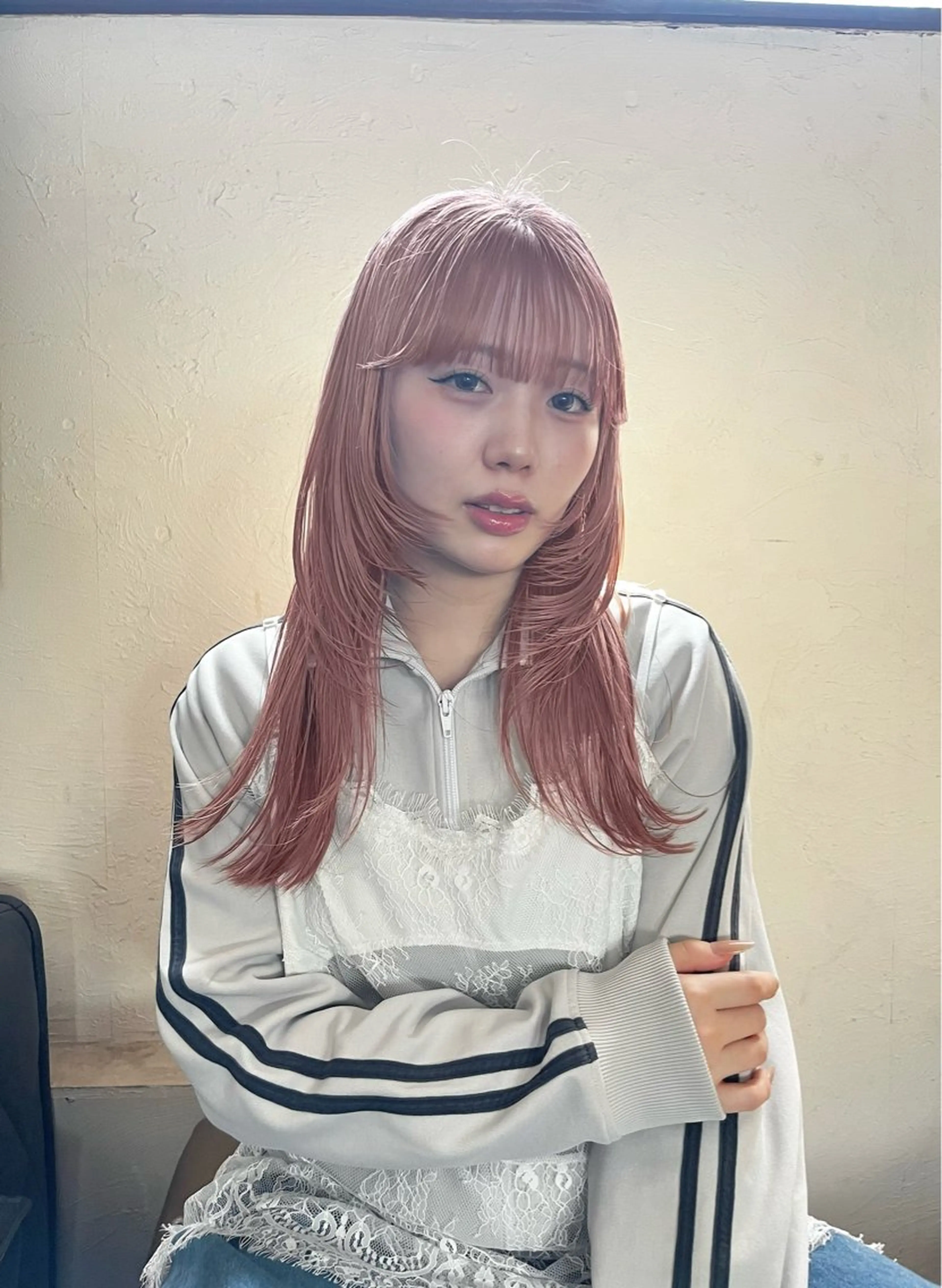 ミディアム カラー ピンクカラー レイヤーカット カット ヘアカラー トリートメント レイヤーカット/ブラ ウンカラー/河野凜のヘアスタイル