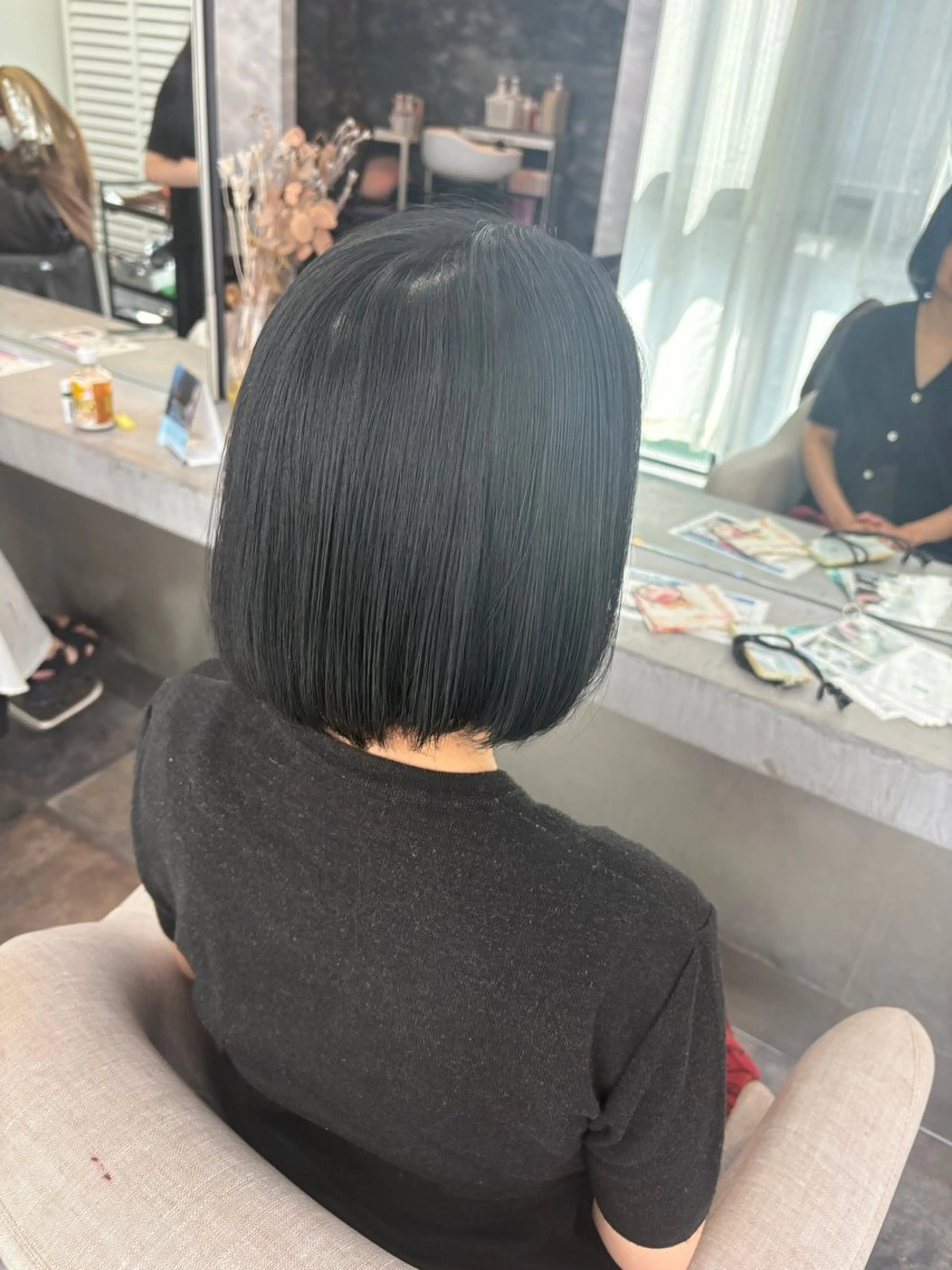 ミディアム カラー Maho ブリーチモデル募集中のヘアスタイル