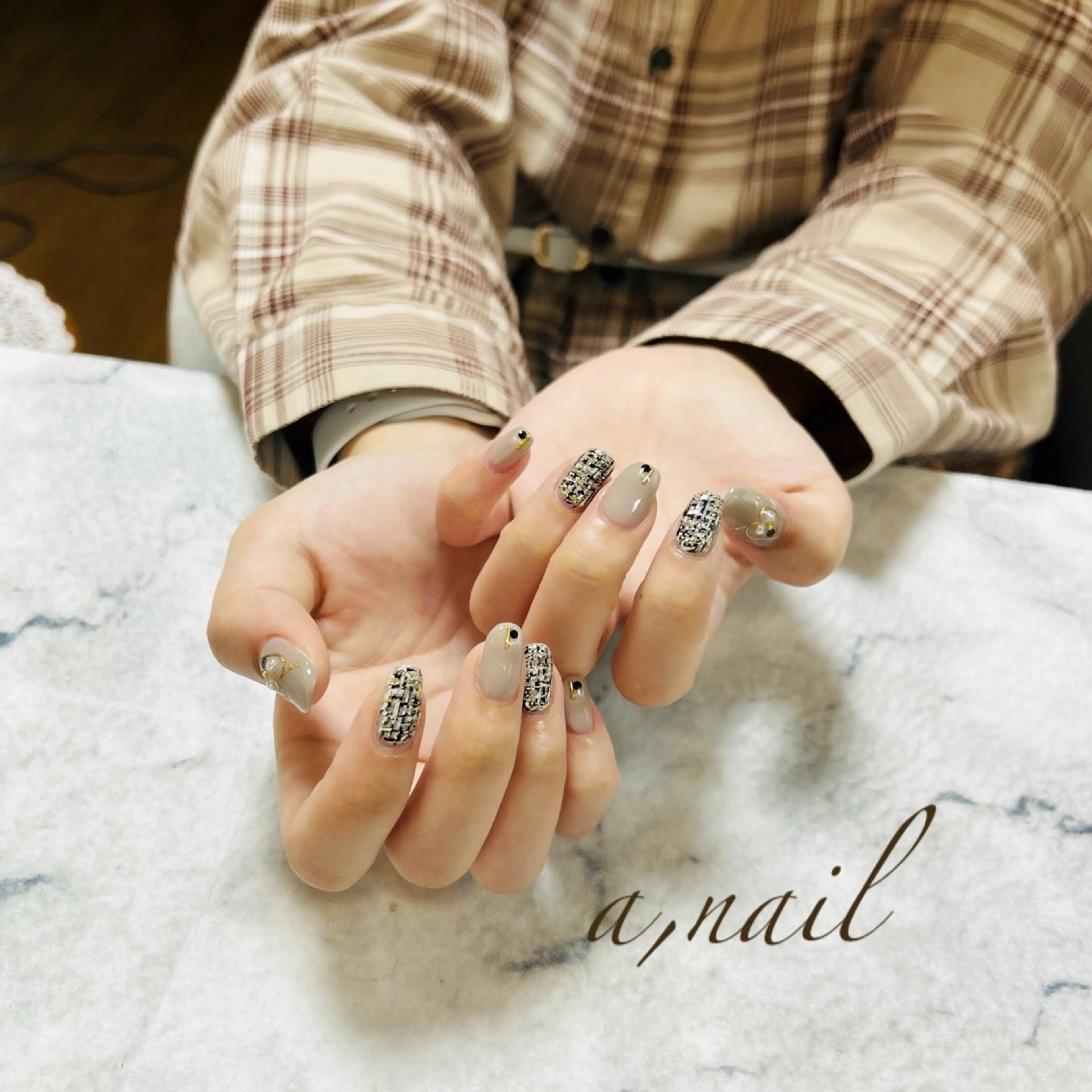 ネイル フットネイル ジェルネイル グラデーション ハート オフィスネイル ハンドネイル ネイルサロン エーネイルのネイルデザイン