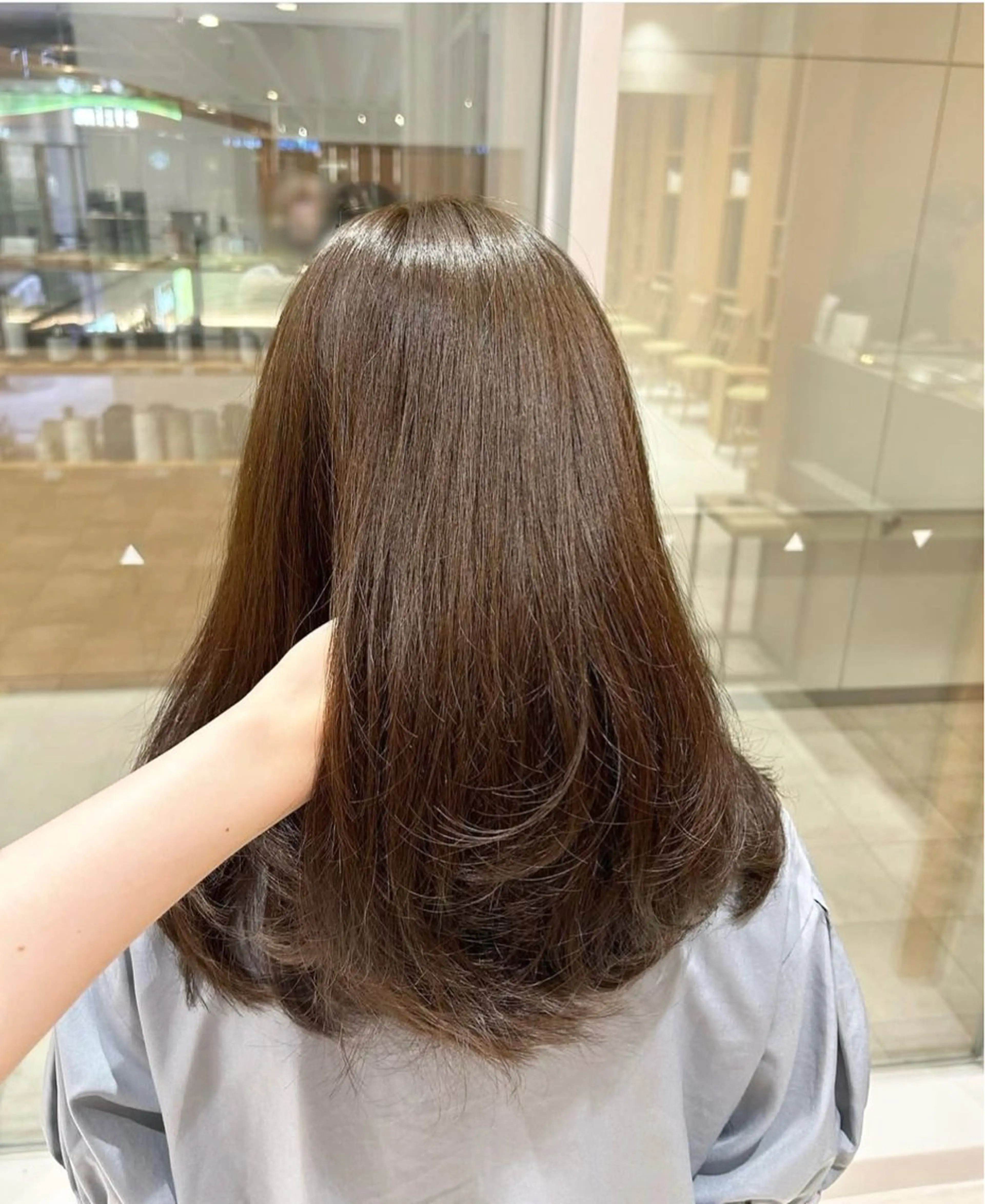 セミロング 透明感カラー🎀♡ リナのヘアスタイル