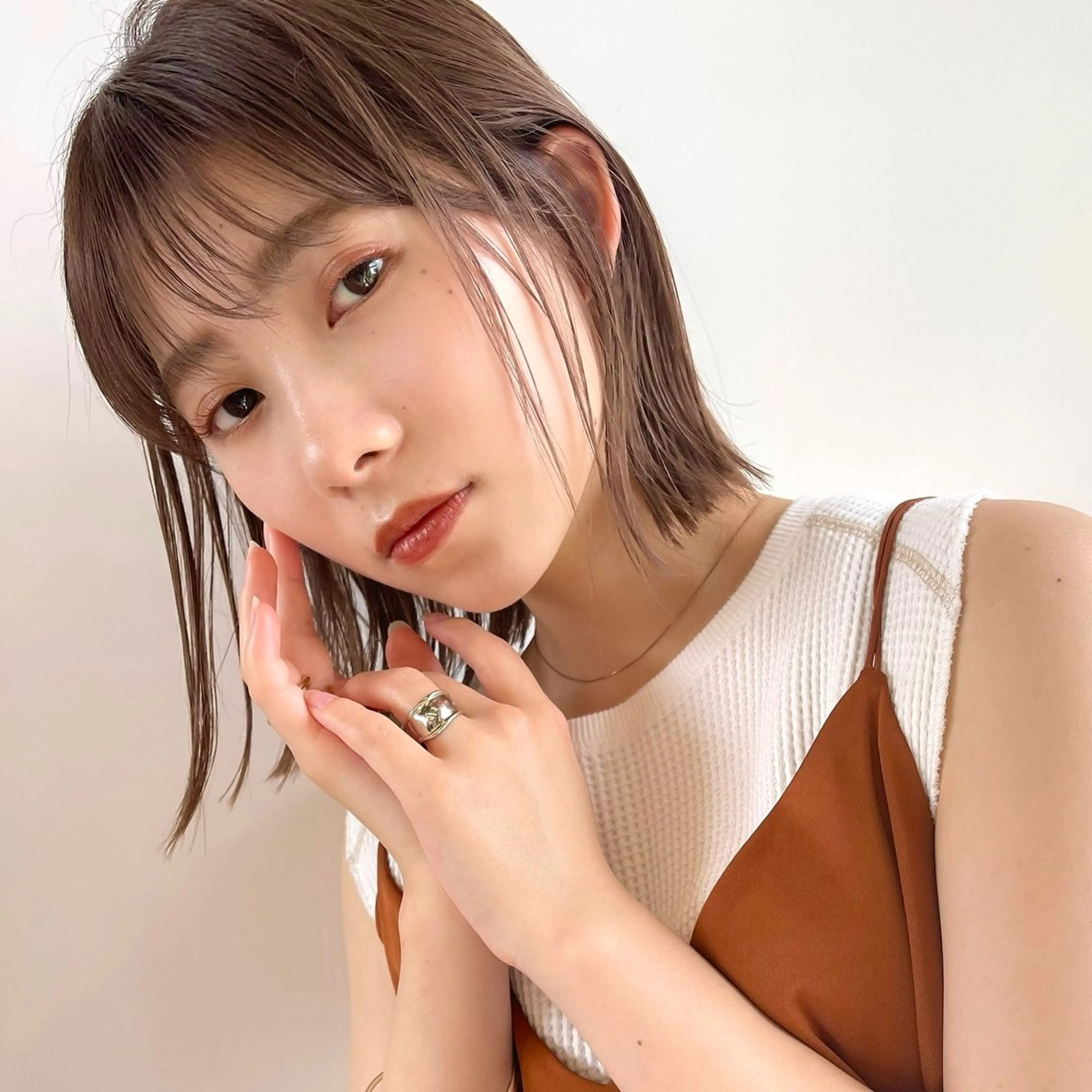 ミディアム カラー yewscent / konaのヘアスタイル