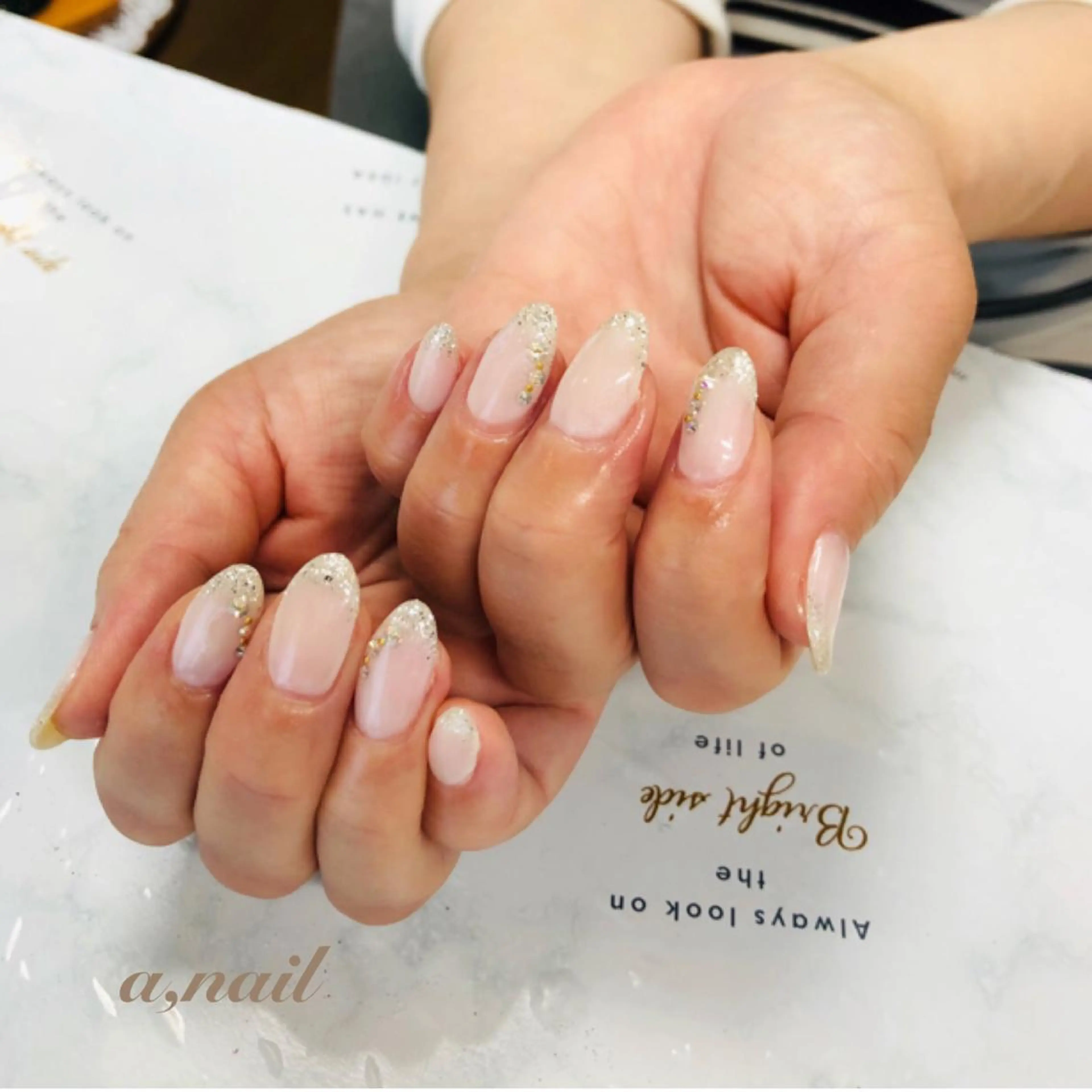 ネイル フットネイル フレンチネイル ジェルネイル グラデーション ラメ(グリッター) ハンドネイル ネイルサロン エーネイルのネイルデザイン