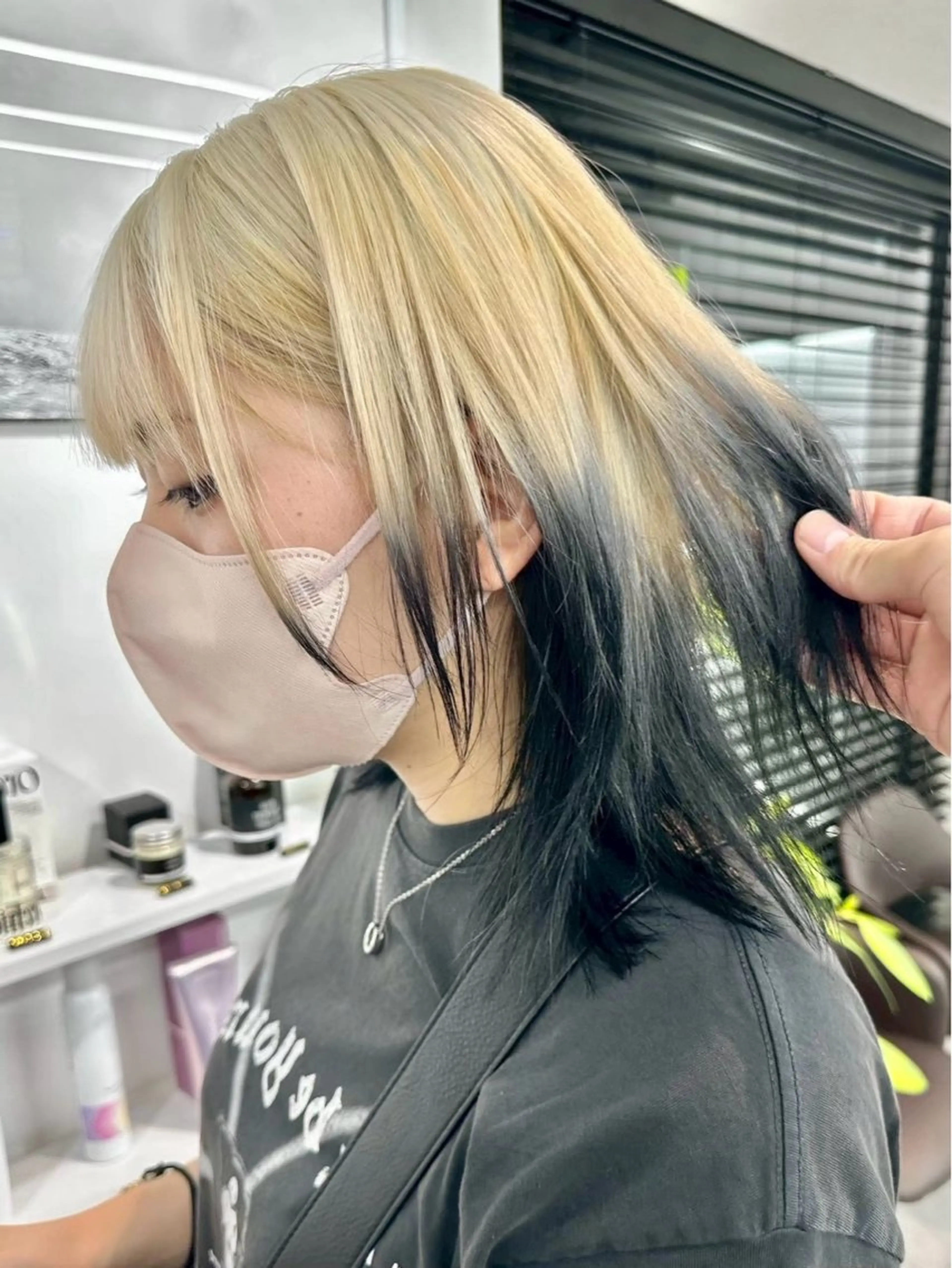 カラー デザインカラー ハイトーンカラー ヘアカラー ブリーチ/推しカラー Hanaのヘアスタイル