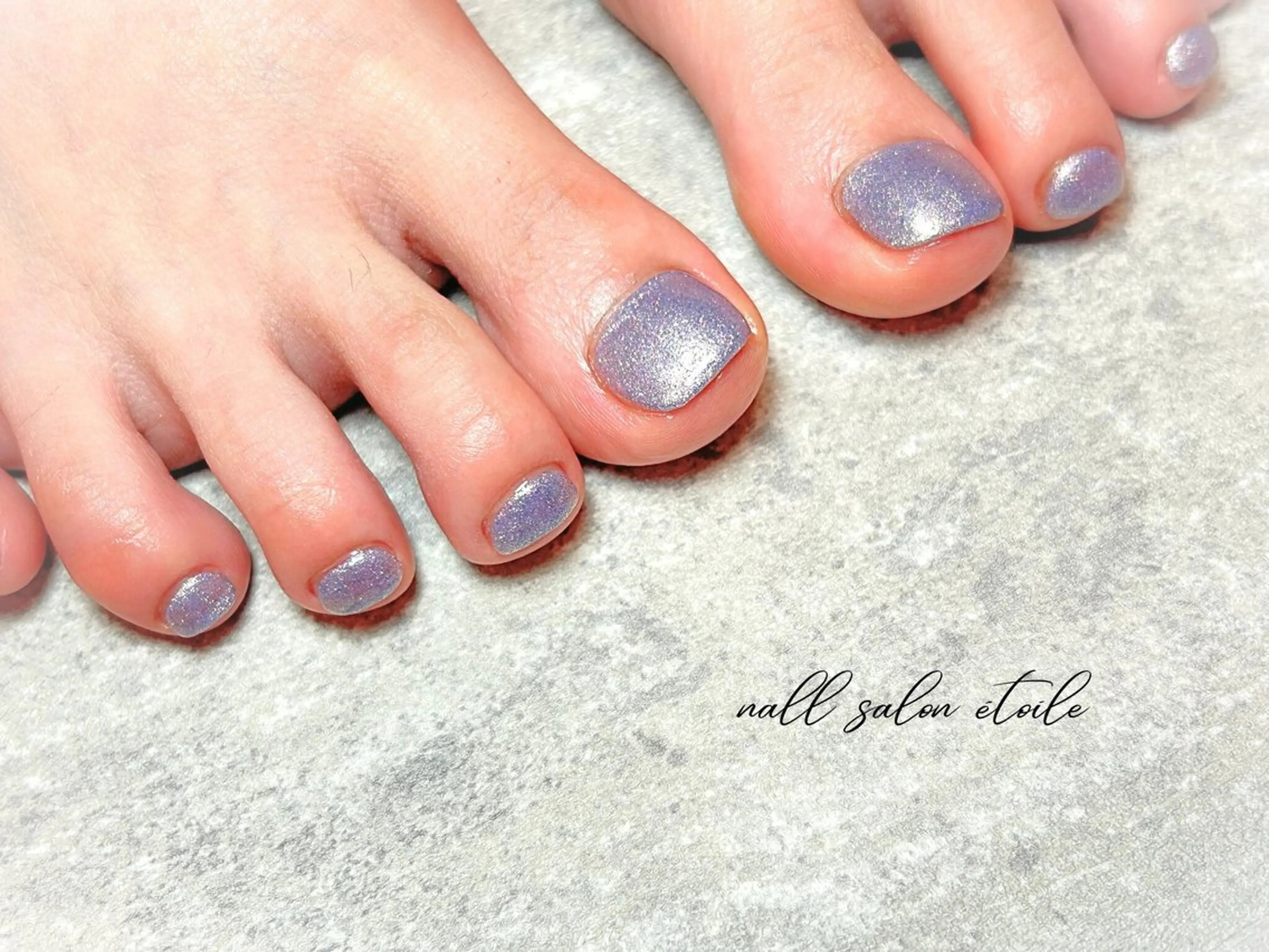ネイル フットネイル ラメ(グリッター) ワンカラーネイル パープル フットネイル nail salon étoileのネイルデザイン