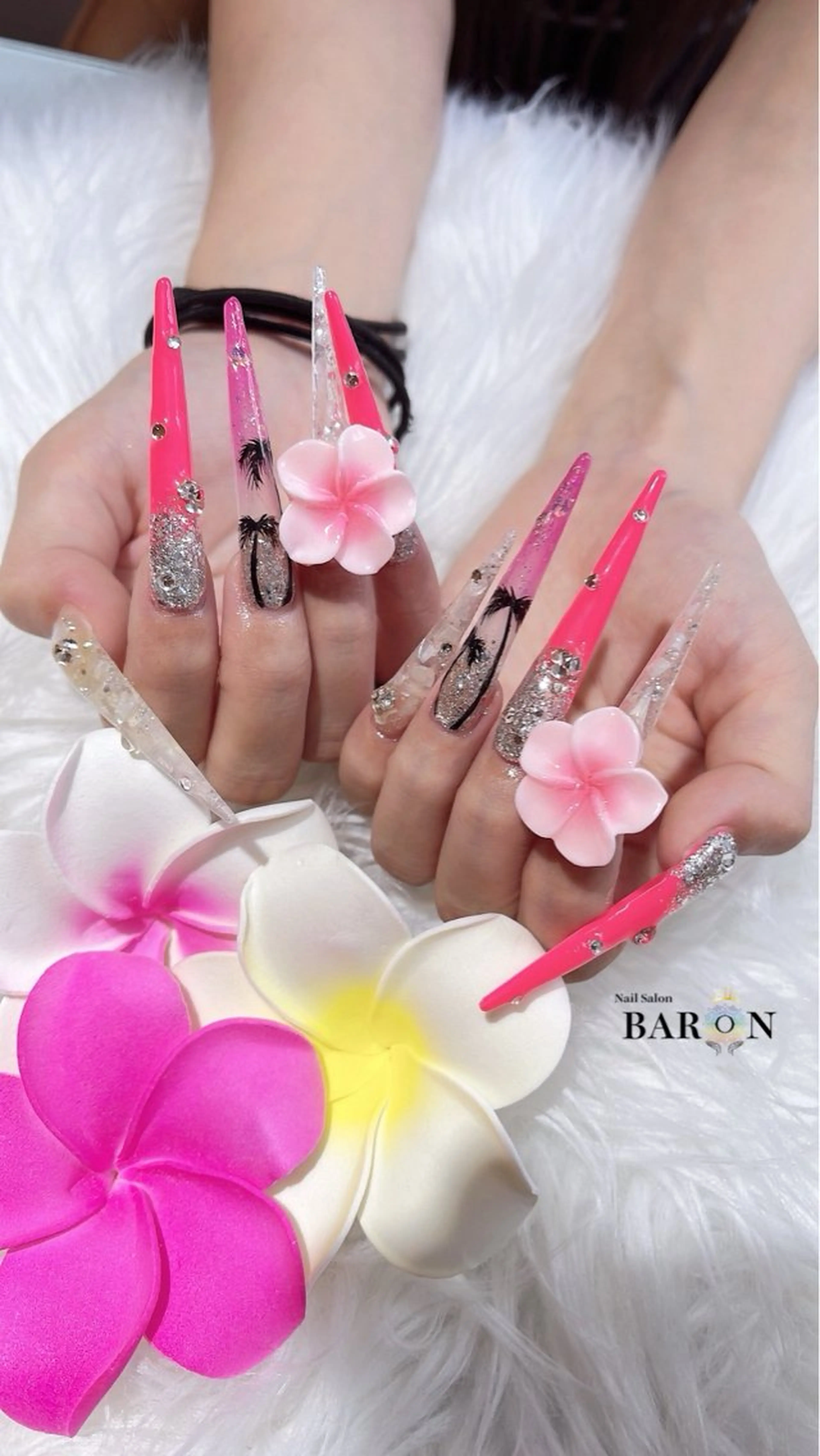 ロング BARON SAKIのネイルデザイン