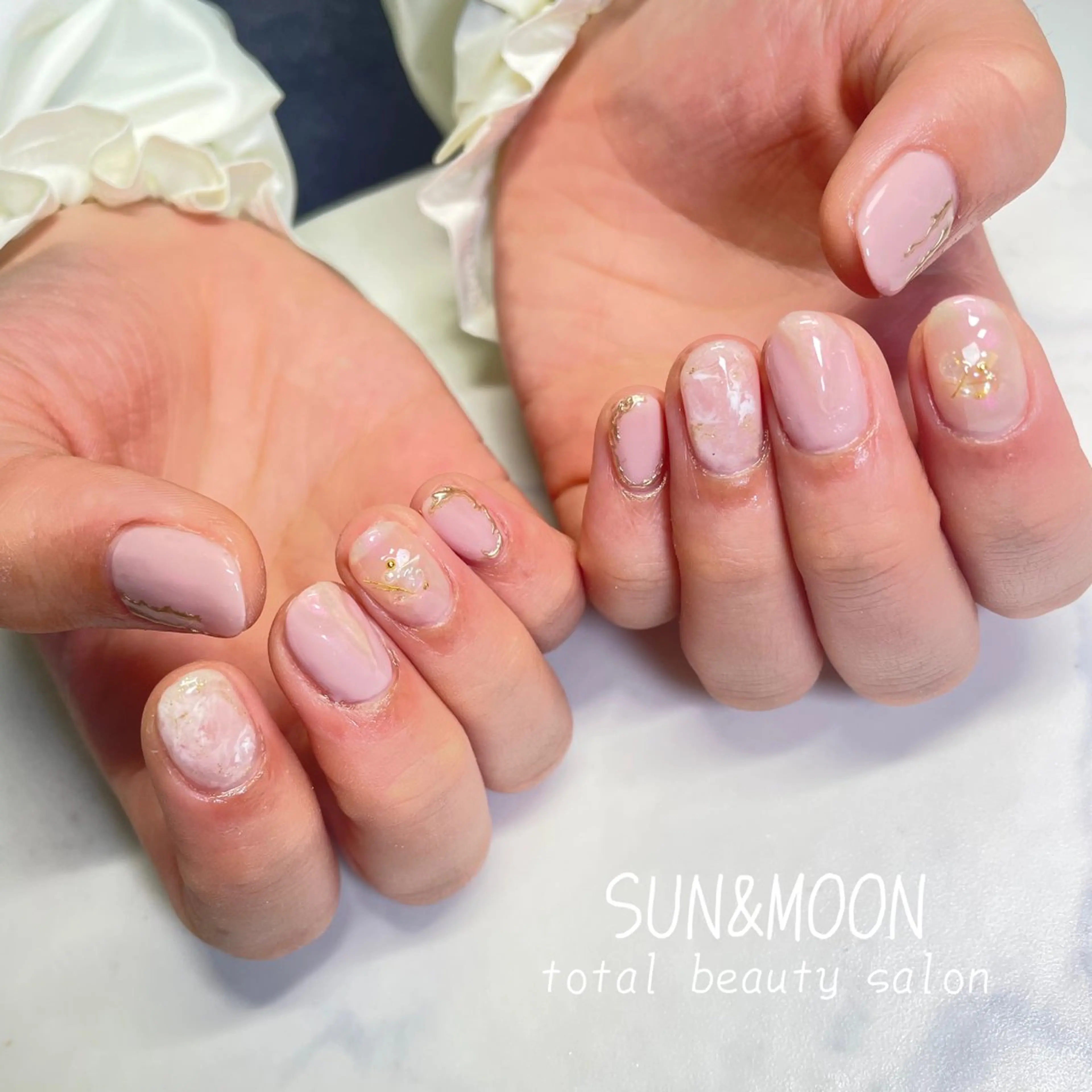 ネイル ハンドネイル ハンドケア SUN&MOON REOのネイルデザイン