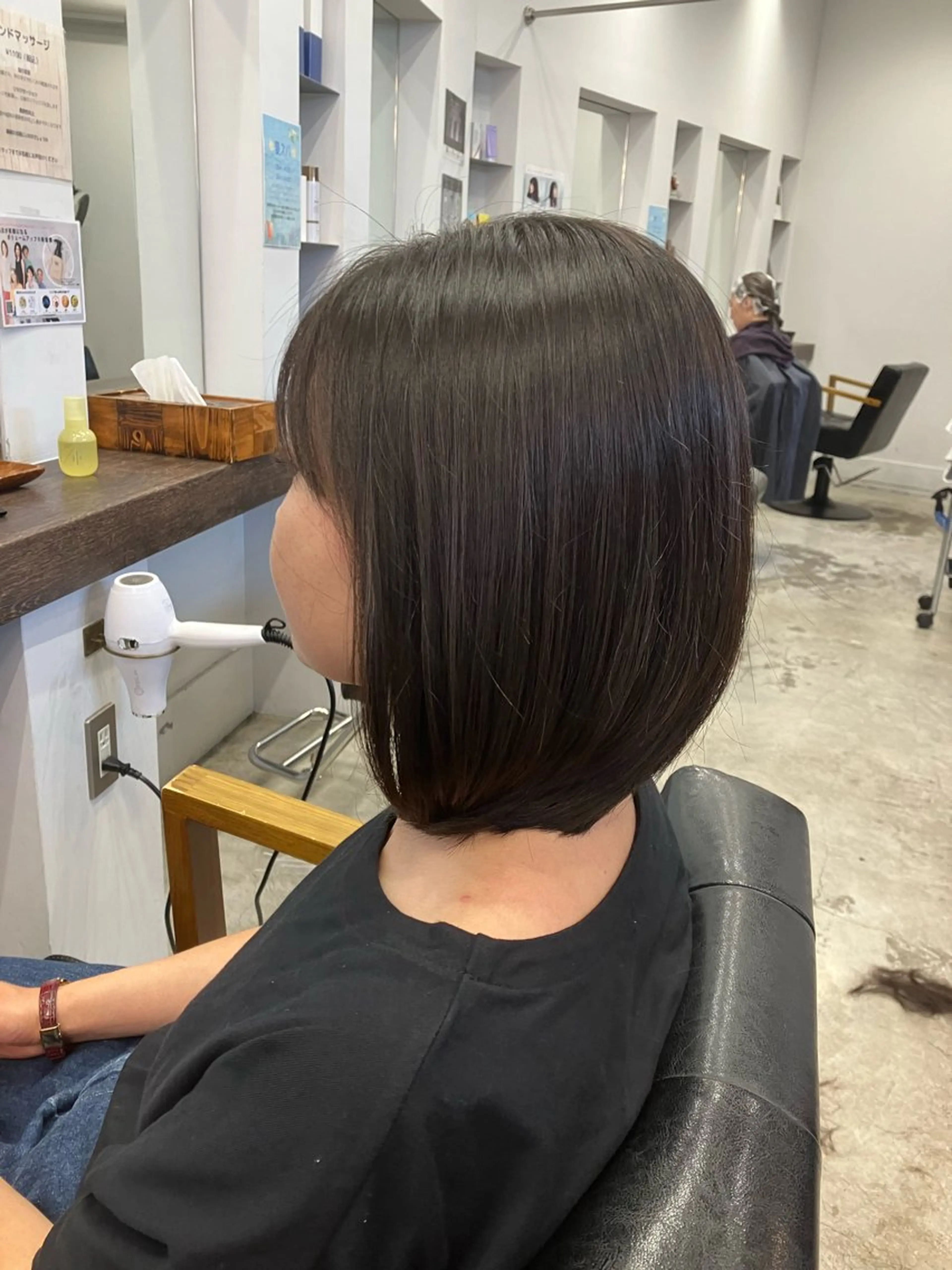 ミディアム ボブレイヤー ボブ レイヤーカット Riant Meguのヘアスタイル
