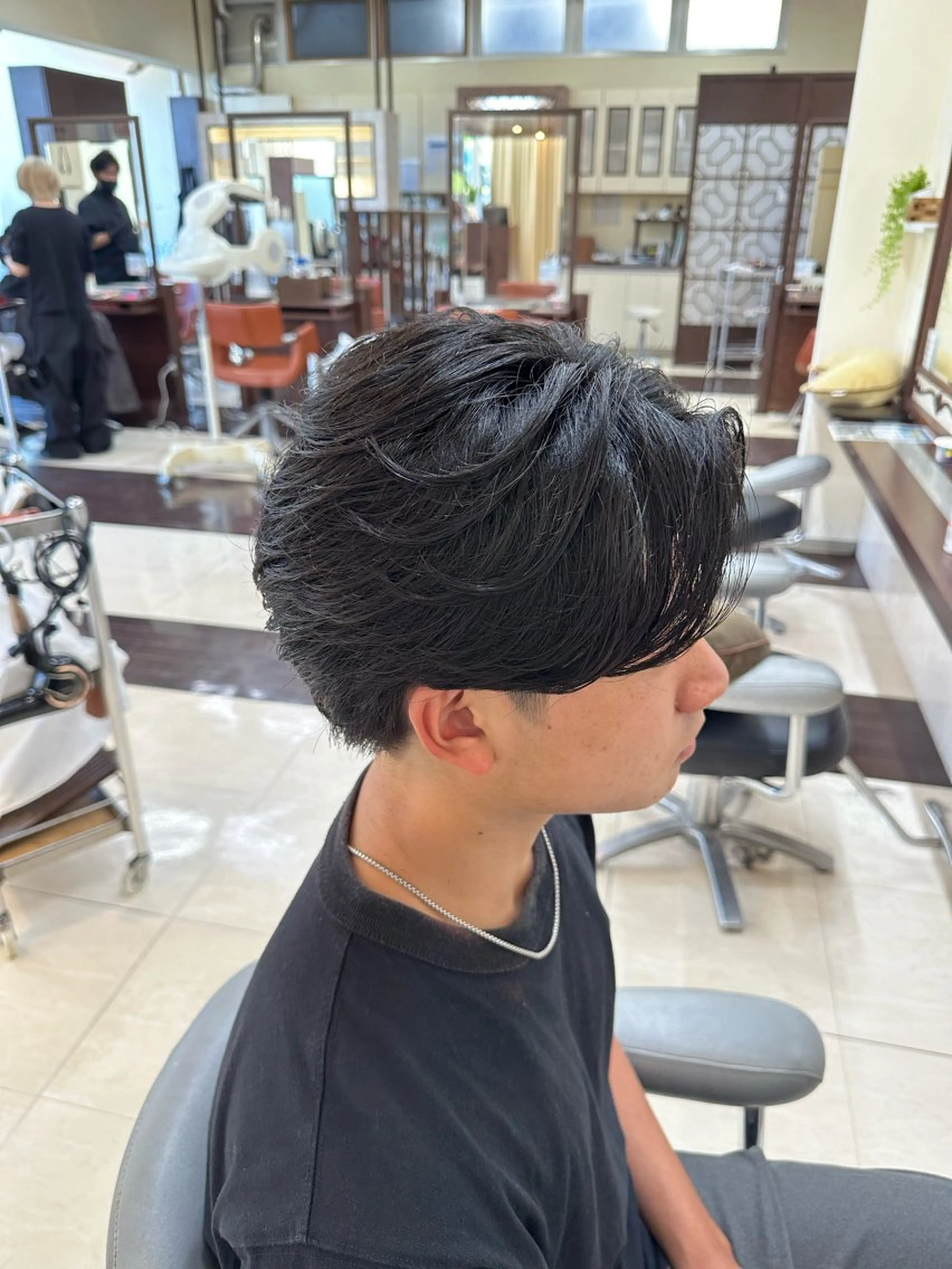 [ミニモ/メンズ限定]メンズカット+毛流れパーマ+眉毛カットプレゼント[初めてのパーマやバレたくない方におすすめ]の写真