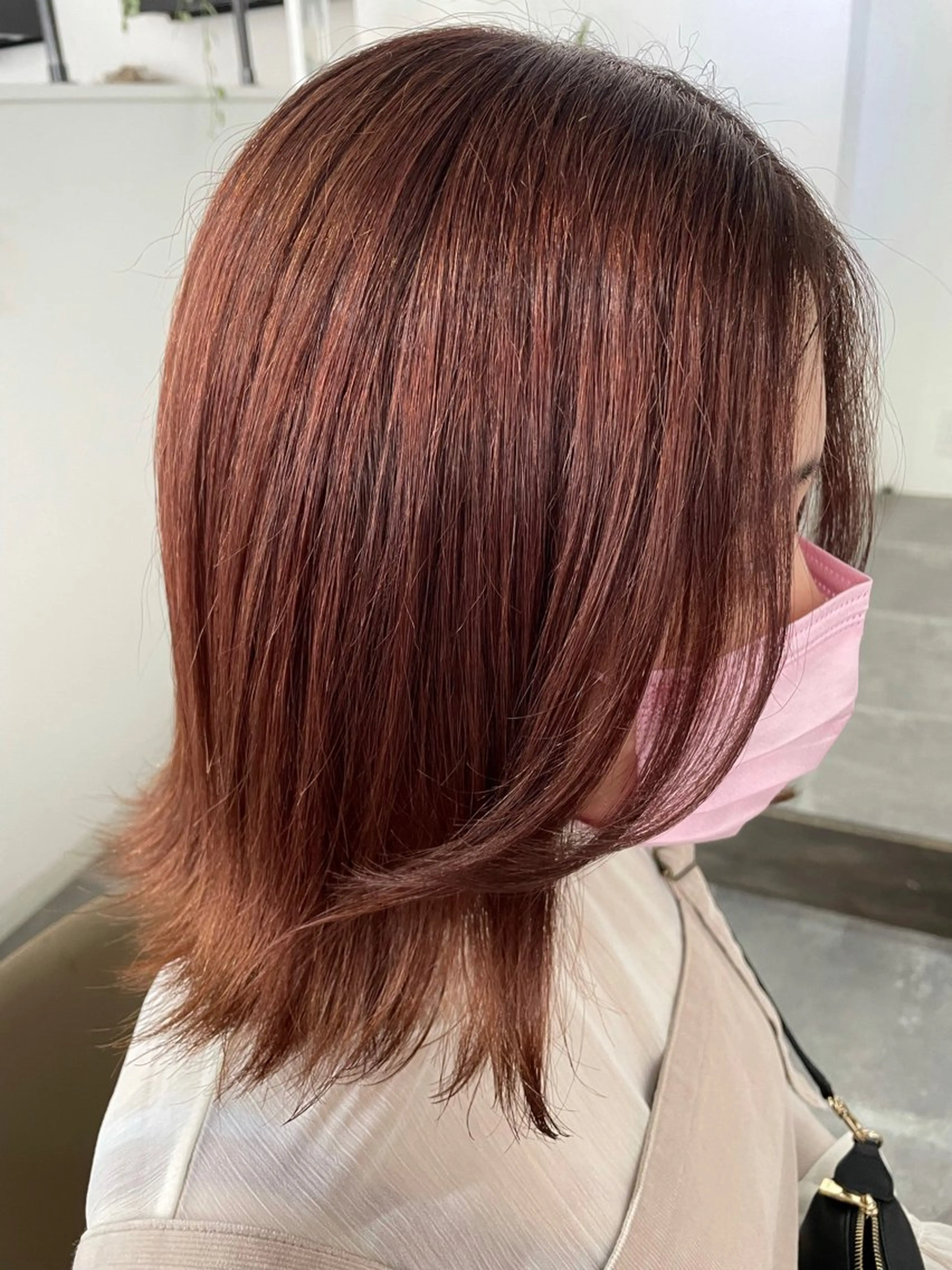 ミディアム カラー ブリーチ ピンクカラー レッドカラー カット ヘアカラー トリートメント ヘッドスパ miyu/完全個室 /髪質改善のヘアスタイル