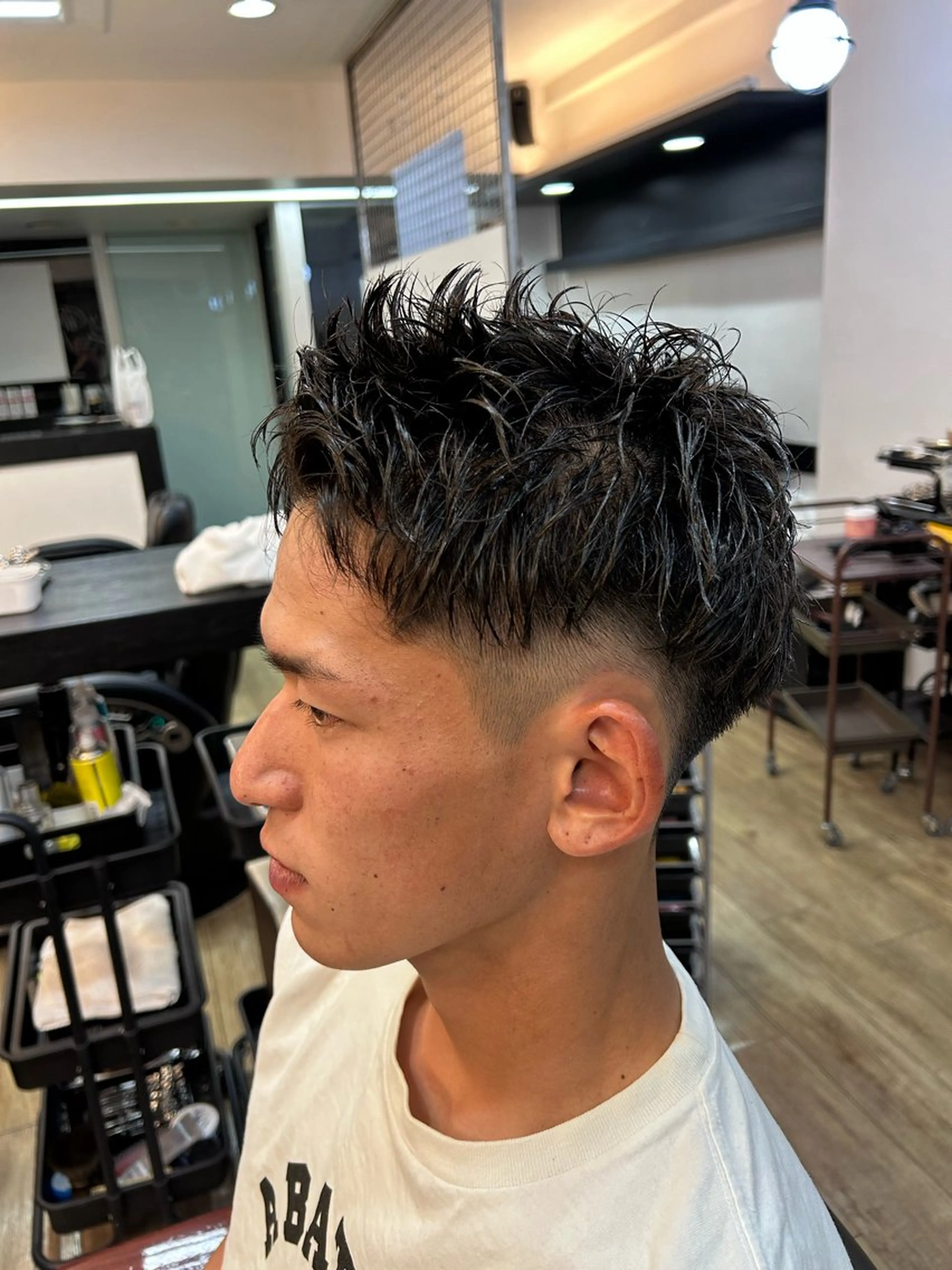 ショート パーマ メンズ フェードカット メンズパーマ カット パーマ 池部 宥伎のヘアスタイル