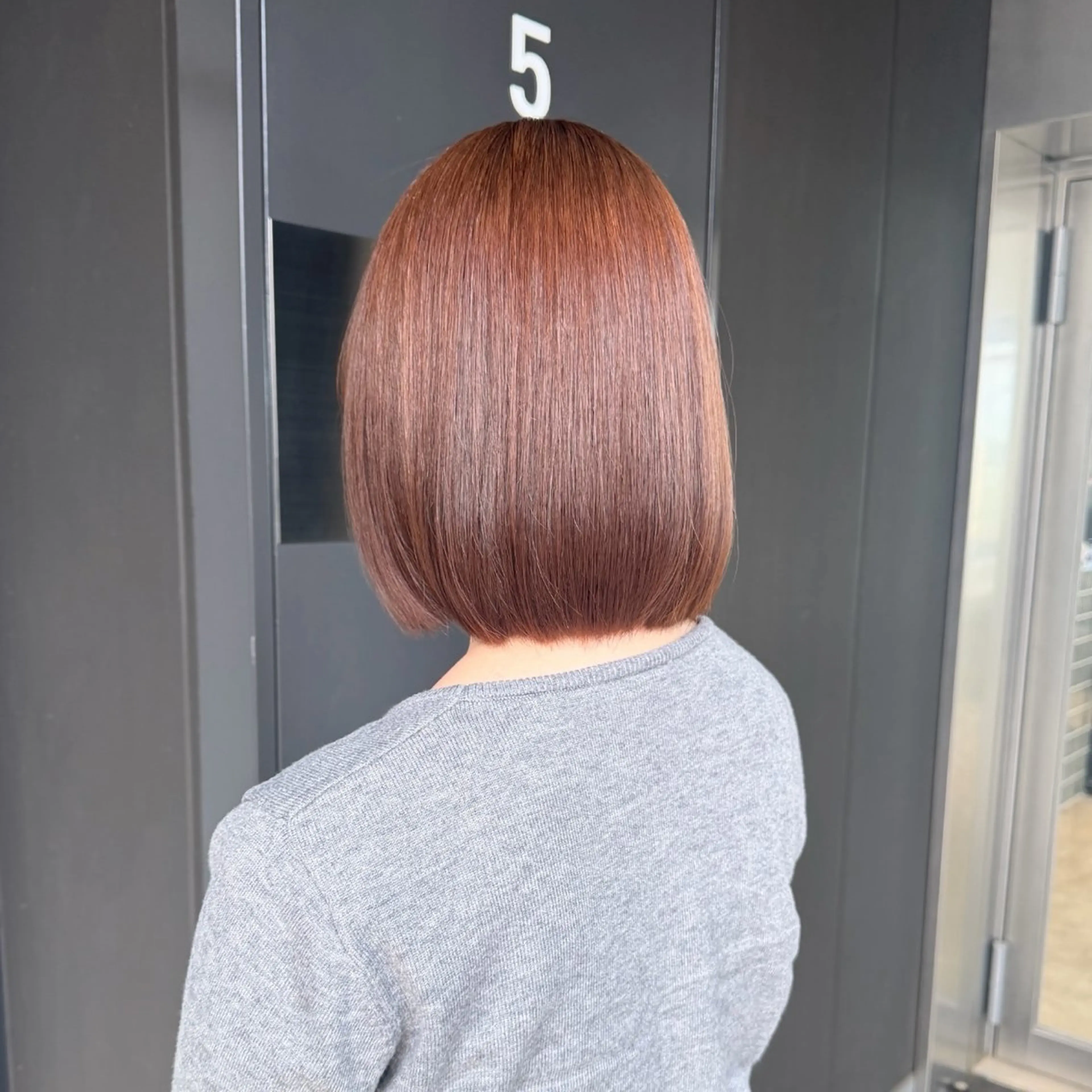 ミディアム 縮毛矯正 nanami ￤髪質改善￤レイヤーのヘアスタイル