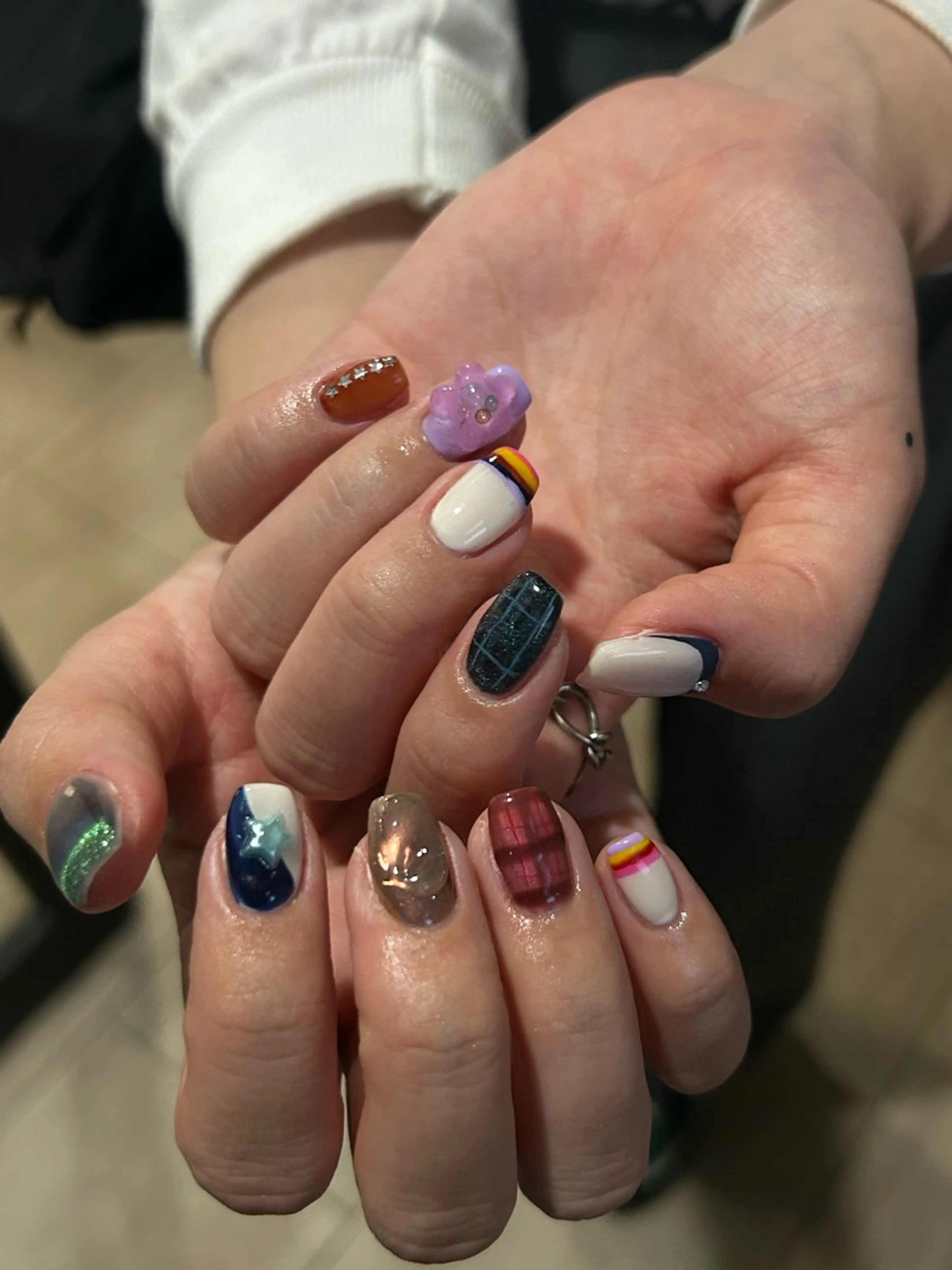 ネイル マグネットネイル ニュアンスネイル sakae yurinaのネイルデザイン