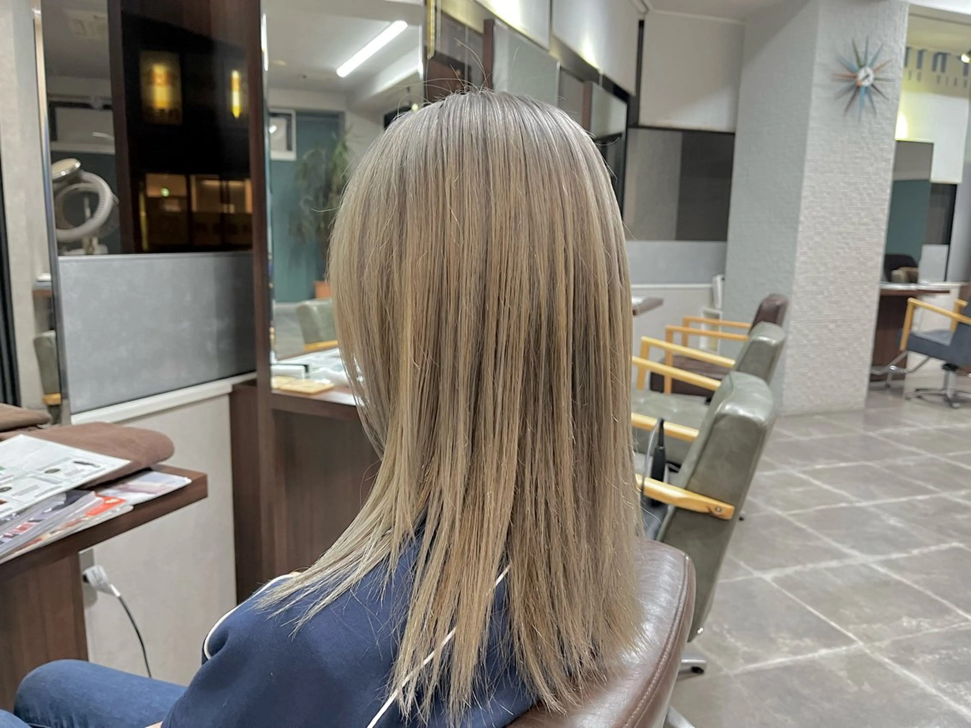 カラー ヘアカラー トリートメント 長内 大明のヘアスタイル