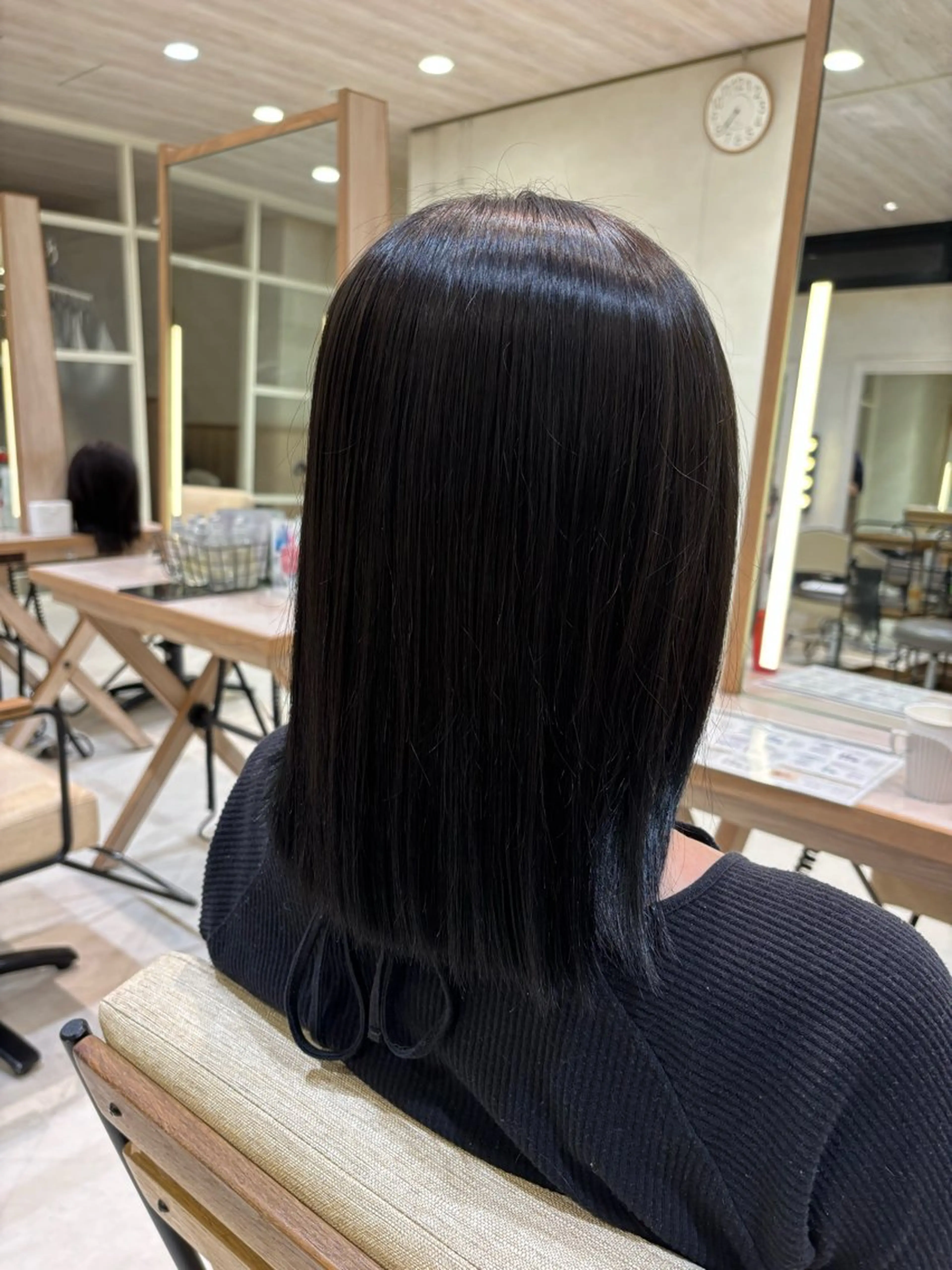 カラー 黒髪 ネイビーカラー ヘアカラー レイヤー/ベージュ/ Yurika🐝🤎のヘアスタイル