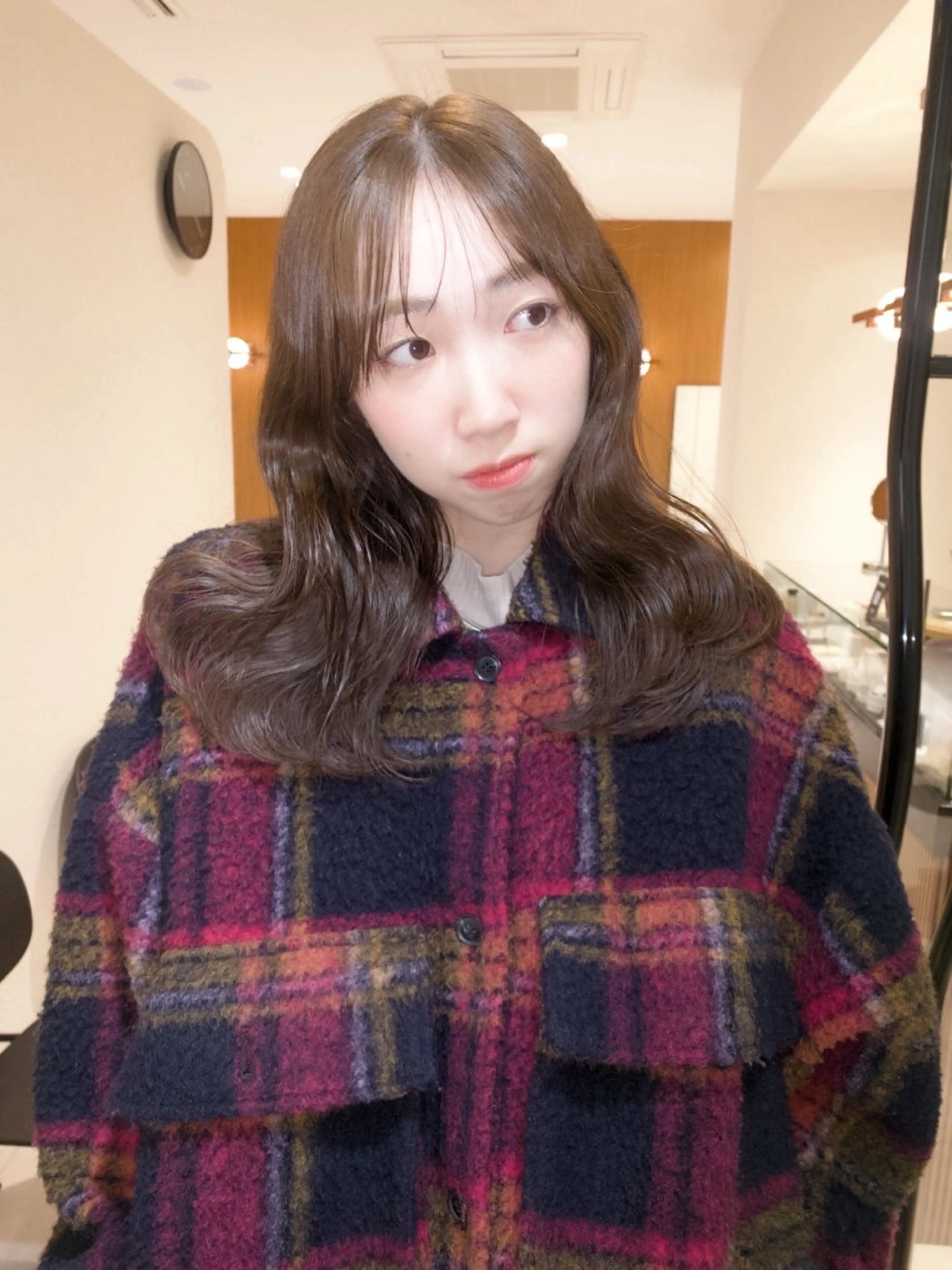 セミロング カラー yiye shioriのヘアスタイル