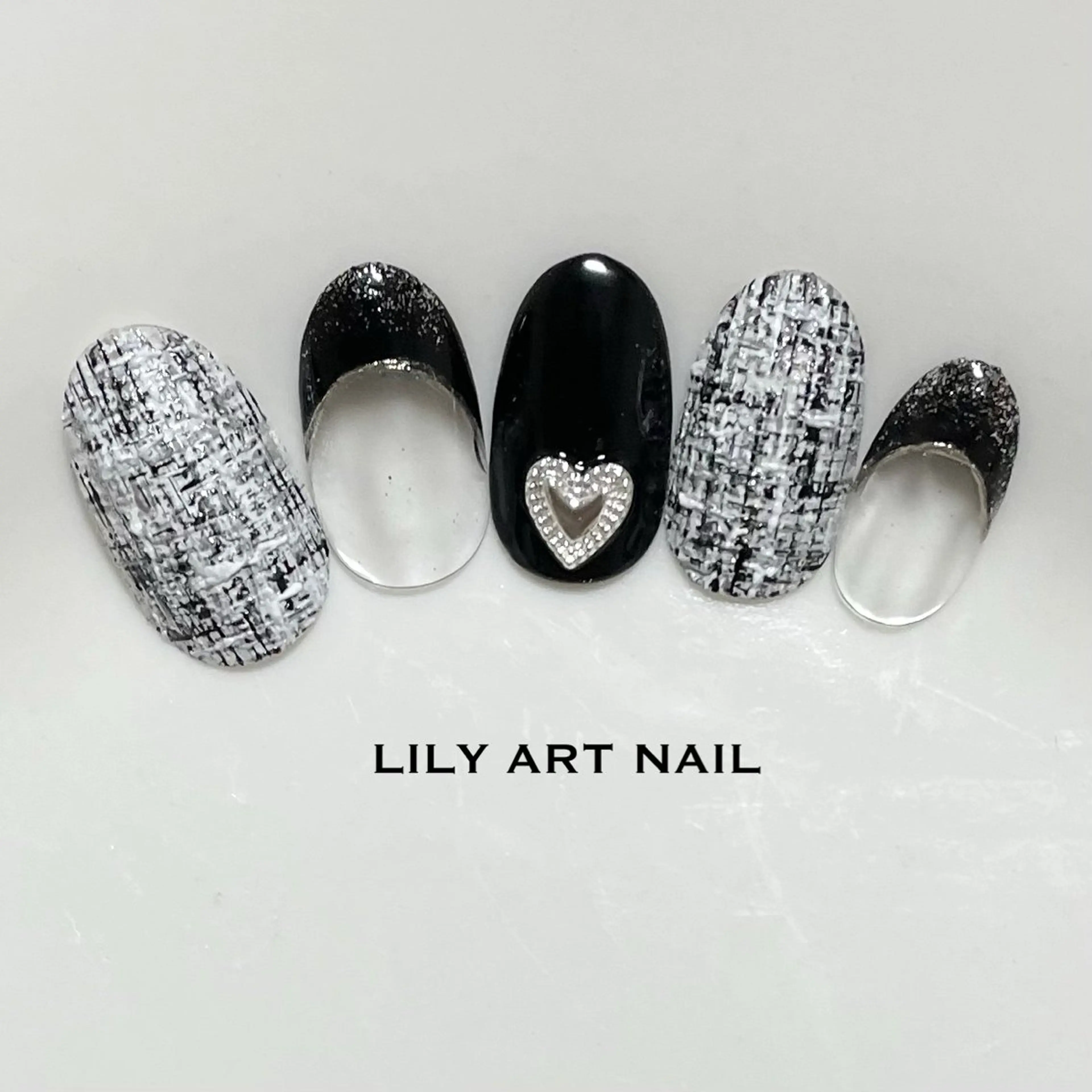 ネイル ハンドネイル LILY  ART NAILのネイルデザイン