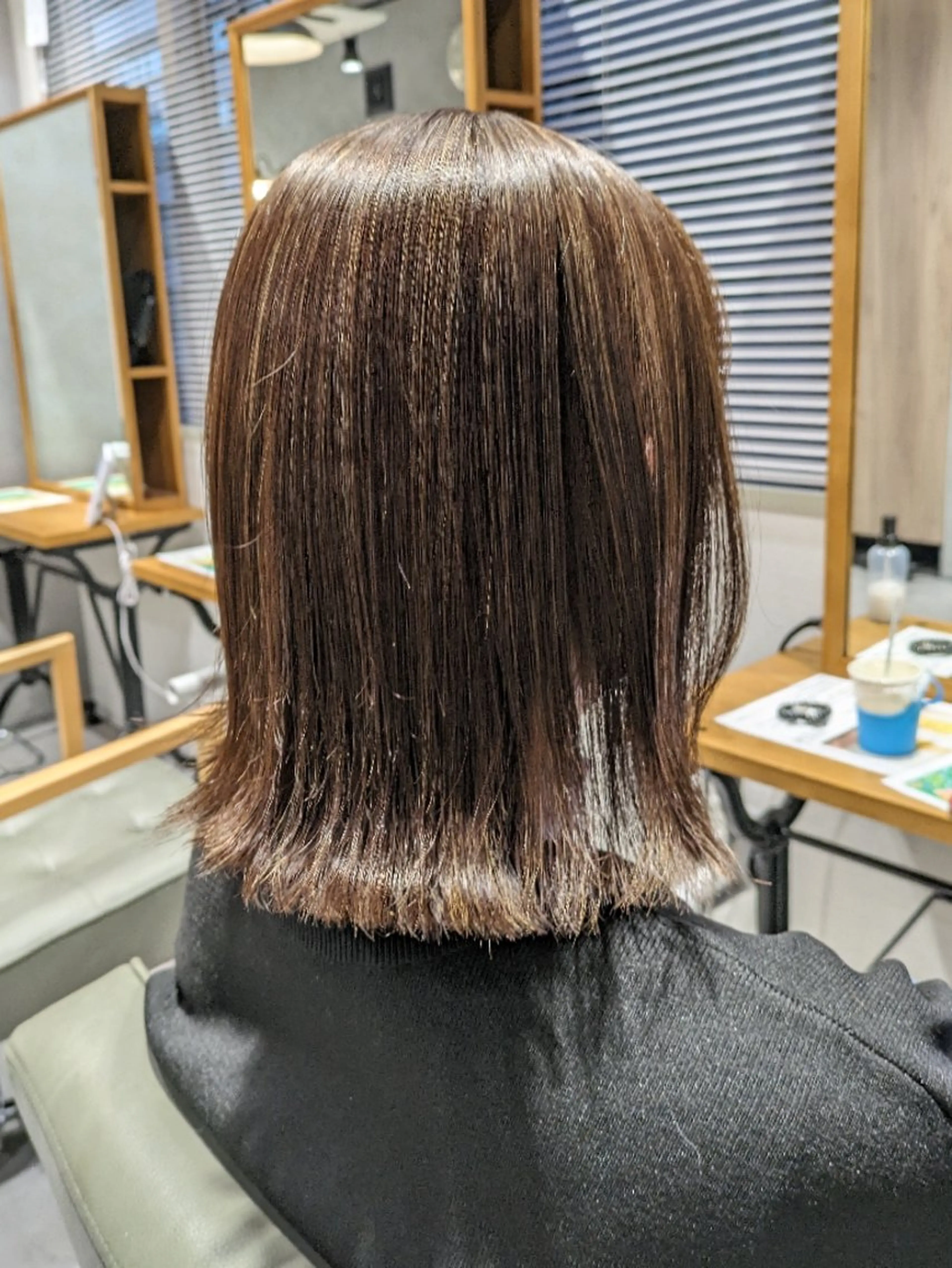 ミディアム ヘアアレンジ カラー ハイライトカラー ハイライト カット ヘアカラー 小國 綾かのヘアスタイル