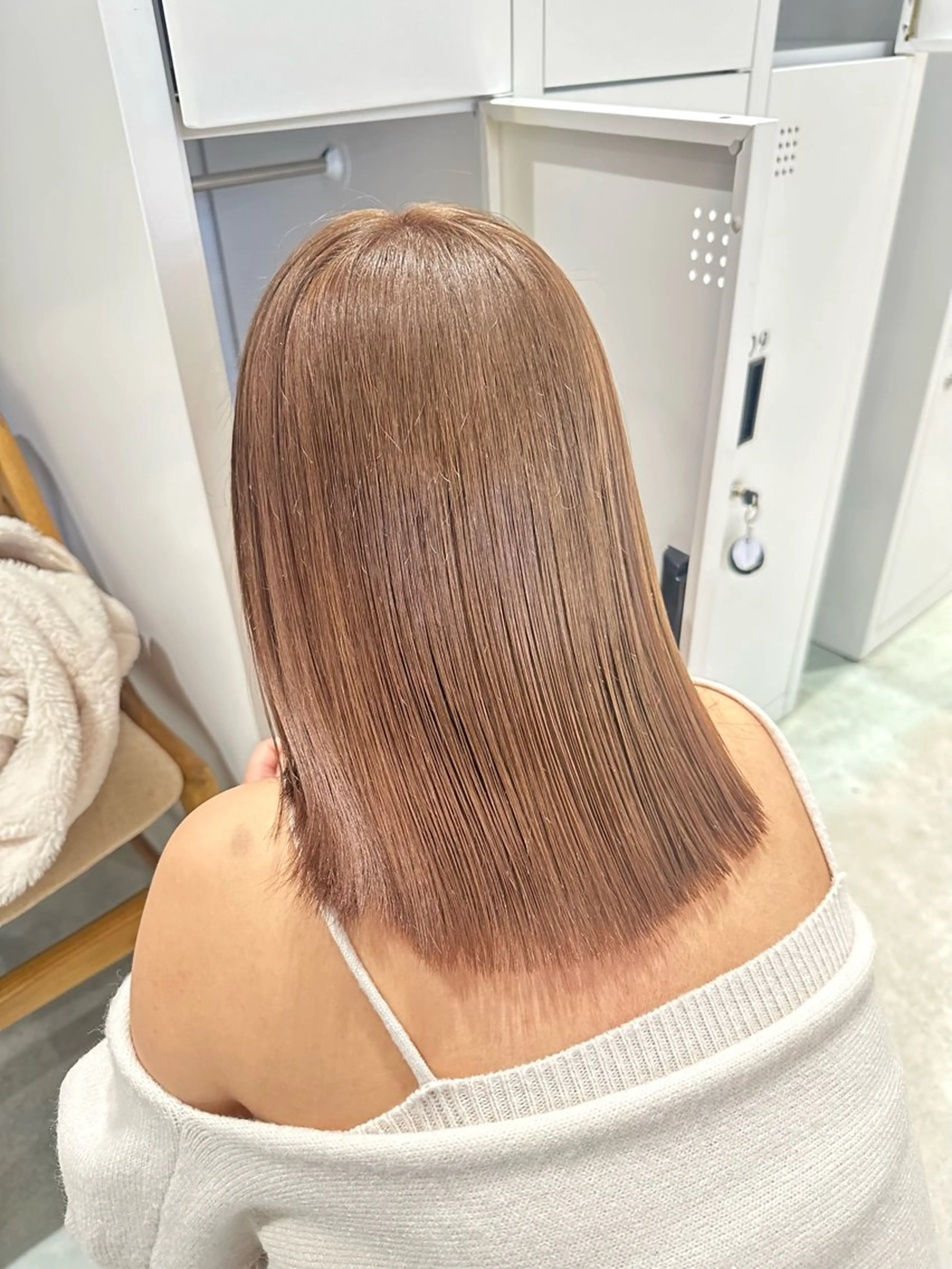 ミディアム カラー ブリーチ ブロンド カット ヘアカラー トリートメント 可愛いベージュ作る 美容師/あかね🧸のヘアスタイル