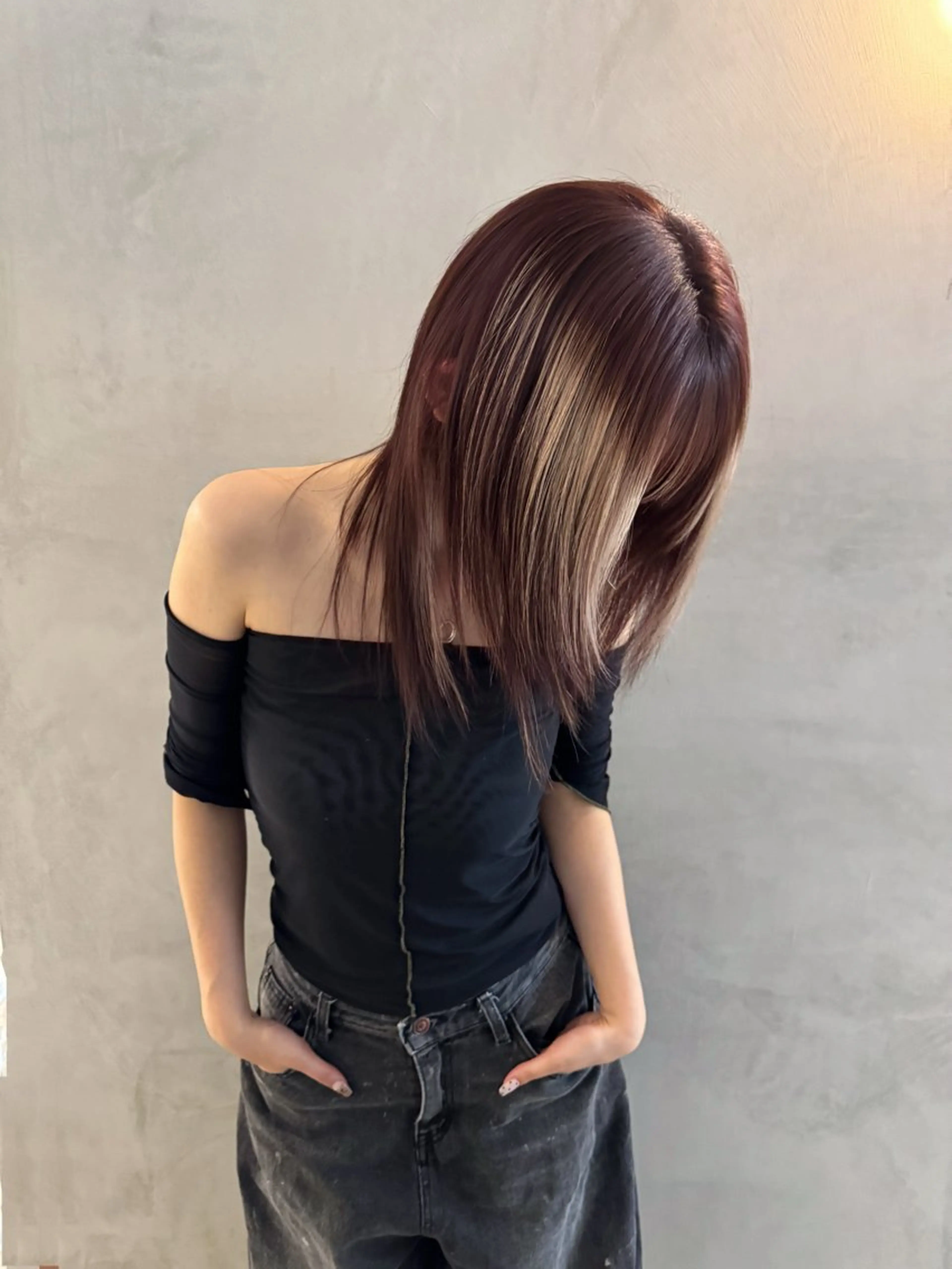 ロング カラー PELE ハイトーン RIMUのヘアスタイル