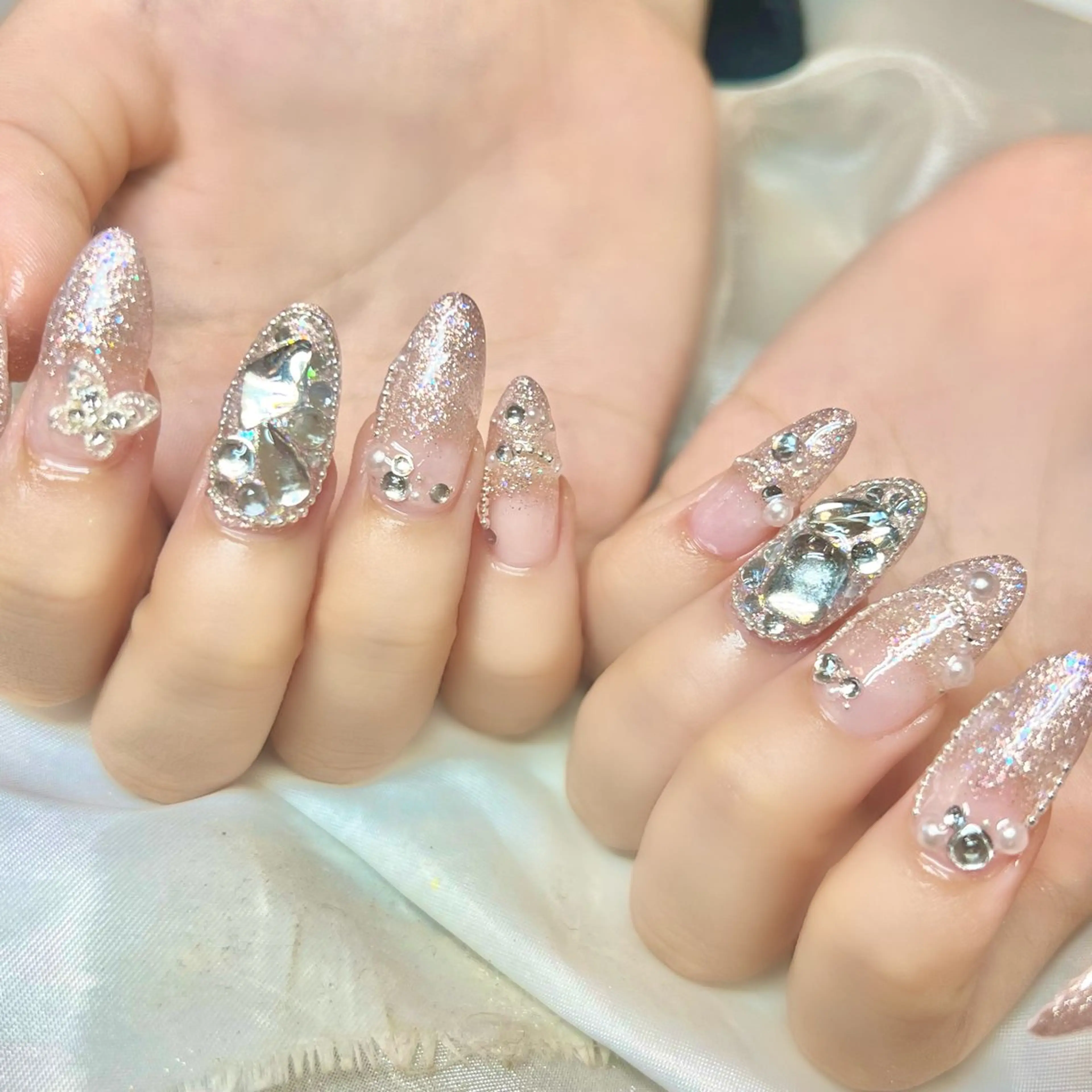 ネイル アートネイル オーロラネイル ジェルネイル 韓国ネイル ロングネイル ハンドネイル clover nailのネイルデザイン