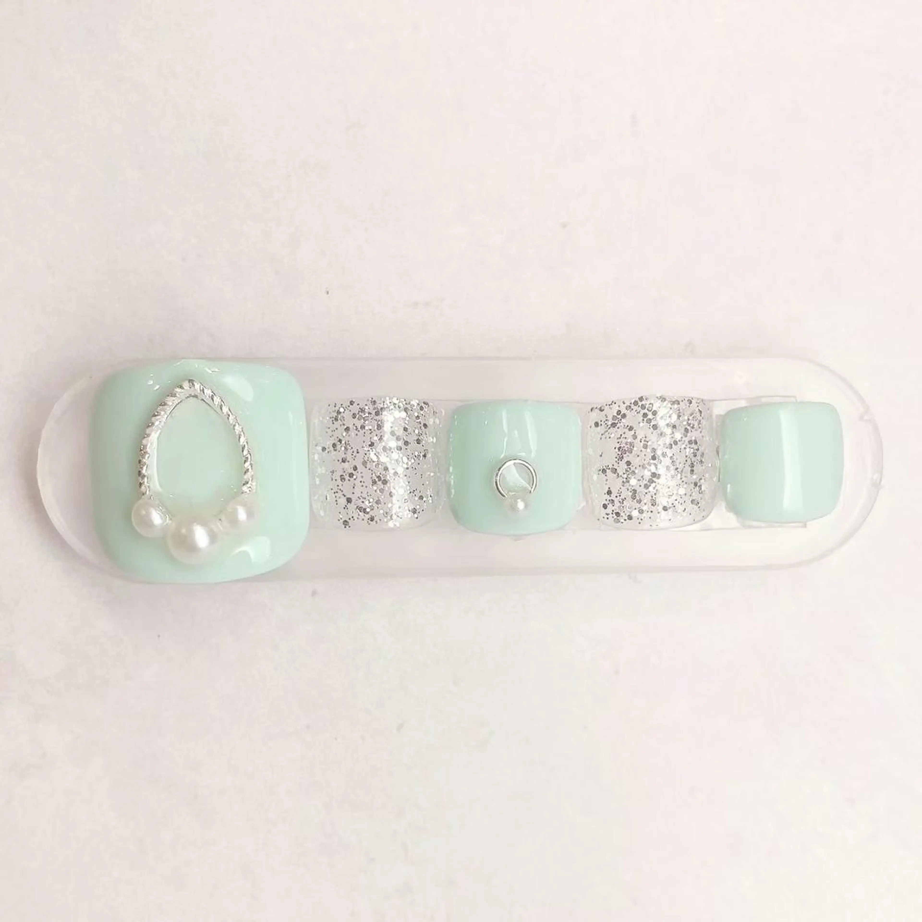 ネイル 丹羽 絵梨花のネイルデザイン