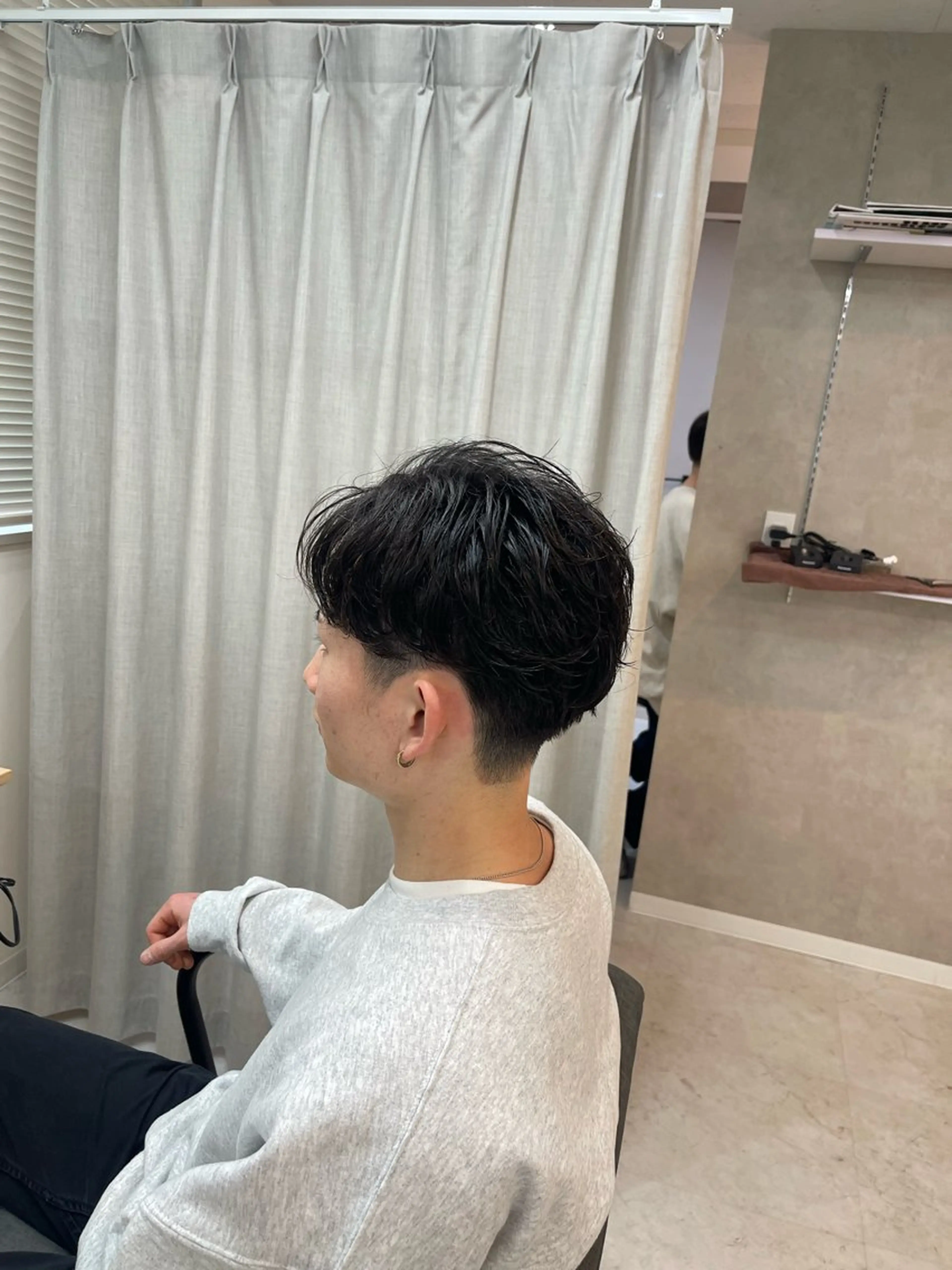 ショート カット パーマ ✨透明感カラー✨ 🌈艶カラー🌈のヘアスタイル
