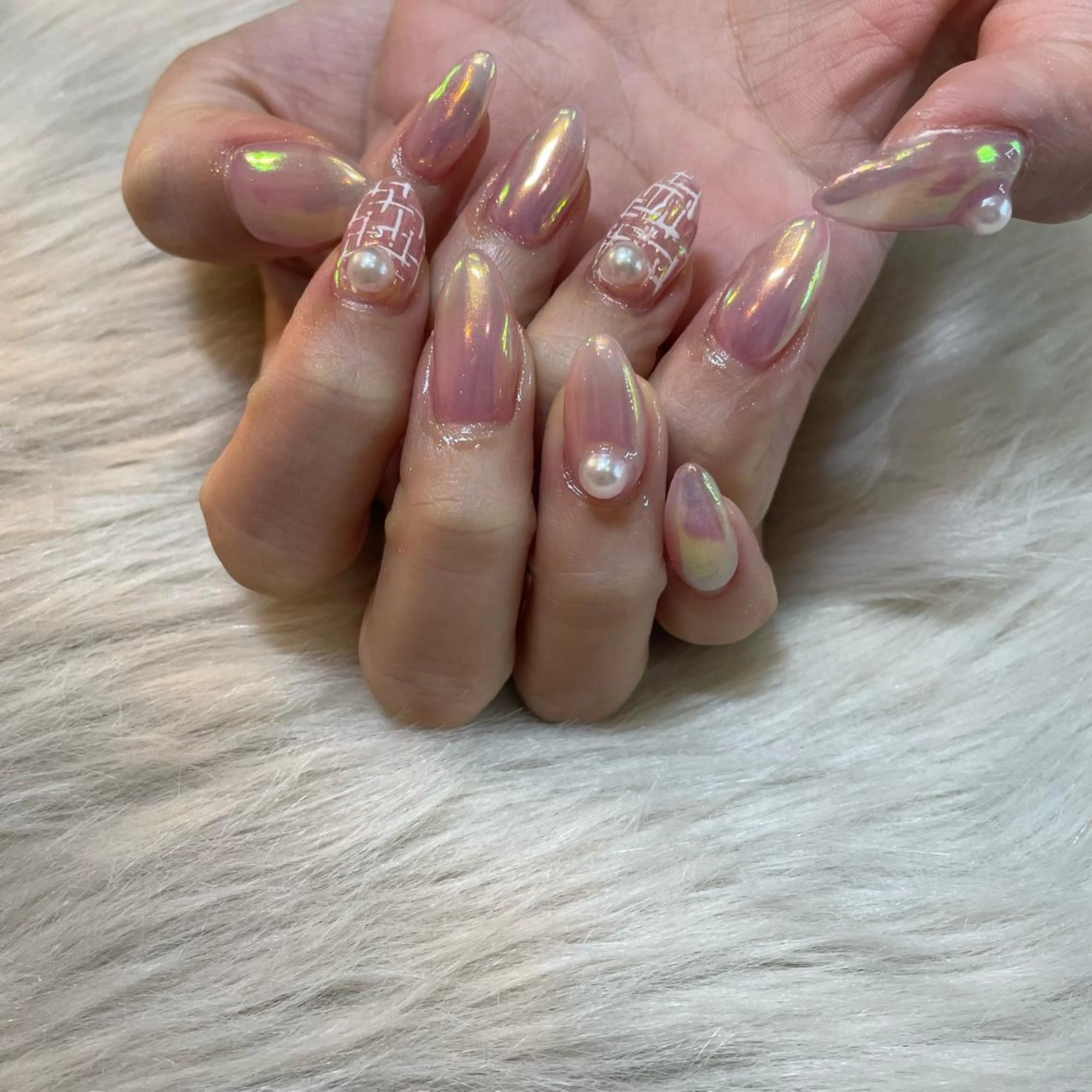 ネイル オーロラネイル ツイードネイル Nail Salon Gummi.のネイルデザイン