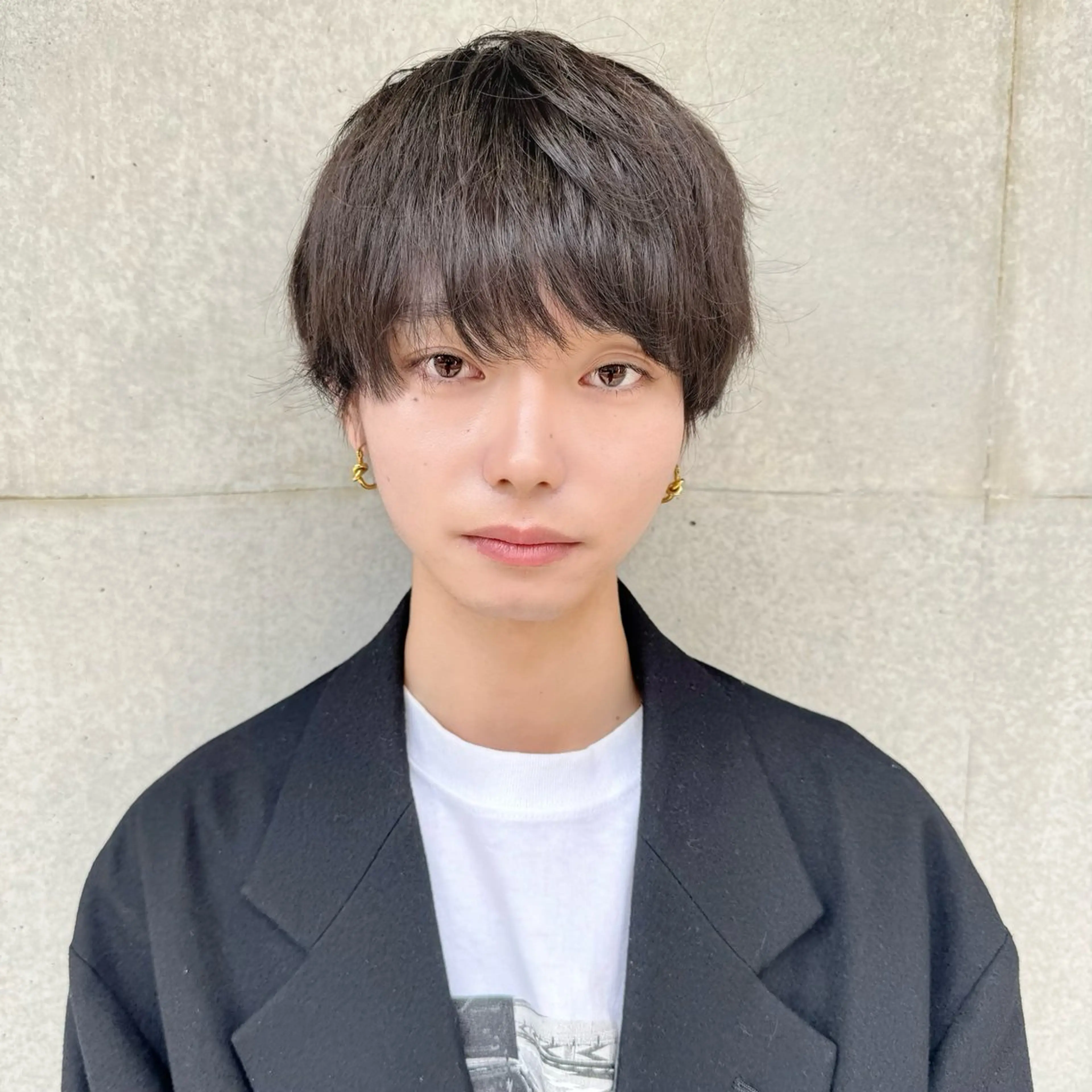 メンズ センターパート コンマヘア メンズデザインカット ダウンパーマ フェザーパーマ カット パーマ ヘアセット シャドウ/フェザー ニュアンスヘアメンズのヘアスタイル